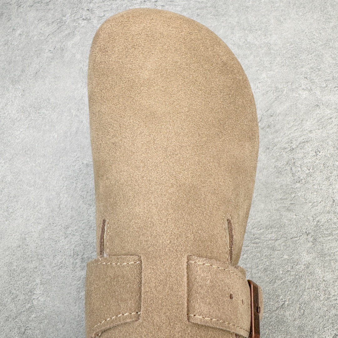 图片[4]-＃DG纯原福利 Birkenstock London 系列勃肯皮革绒面双扣时尚休闲平底鞋加绒版 牛皮绒面革质地柔软 搭配可调节鞋扣提升穿着舒适度 人体工学设计分散脚部压力 保护脚踝 软木乳胶鞋床具有一定的收缩性 长时间穿着后能贴合脚型 EVA鞋底回弹性和抗张性力高 具有良好的防震、缓冲性 四季皆宜 柔软的鞋床采用额外的泡沫缓冲层 提供额外的舒适感和全天支撑 全网独家首发 源于德国的严谨工艺 牛巴戎面 中层松木 EVA 三层组合大底 优质牛皮面料五金扣 出口订单 尺码：35 39 40-选品中心