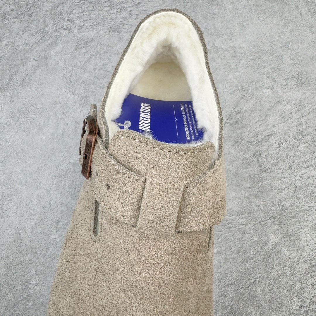 图片[5]-＃DG纯原福利 Birkenstock London 系列勃肯皮革绒面双扣时尚休闲平底鞋加绒版 牛皮绒面革质地柔软 搭配可调节鞋扣提升穿着舒适度 人体工学设计分散脚部压力 保护脚踝 软木乳胶鞋床具有一定的收缩性 长时间穿着后能贴合脚型 EVA鞋底回弹性和抗张性力高 具有良好的防震、缓冲性 四季皆宜 柔软的鞋床采用额外的泡沫缓冲层 提供额外的舒适感和全天支撑 全网独家首发 源于德国的严谨工艺 牛巴戎面 中层松木 EVA 三层组合大底 优质牛皮面料五金扣 出口订单 尺码：35 36 37 39 40-选品中心