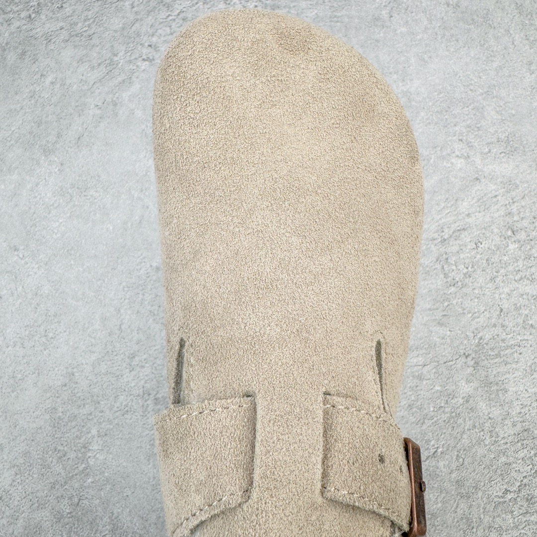 图片[4]-＃DG纯原福利 Birkenstock London 系列勃肯皮革绒面双扣时尚休闲平底鞋加绒版 牛皮绒面革质地柔软 搭配可调节鞋扣提升穿着舒适度 人体工学设计分散脚部压力 保护脚踝 软木乳胶鞋床具有一定的收缩性 长时间穿着后能贴合脚型 EVA鞋底回弹性和抗张性力高 具有良好的防震、缓冲性 四季皆宜 柔软的鞋床采用额外的泡沫缓冲层 提供额外的舒适感和全天支撑 全网独家首发 源于德国的严谨工艺 牛巴戎面 中层松木 EVA 三层组合大底 优质牛皮面料五金扣 出口订单 尺码：35 36 37 39 40-选品中心