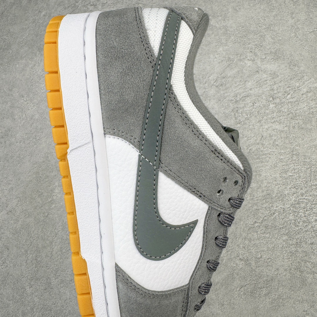 图片[6]-＃AY/GZ纯原福利 NK SB Dunk Low Pro 白灰生胶 FV0389-100 独家原厂航空铝磨具打磨大底 鞋头坡度极致还原 原盒原配 圈内天花板工艺 原厂冲刀 超高清洁度 全鞋零毛边皮料切割 全套原楦原模倾力打造完美版型 采用原厂百宏鞋带以及原厂百宏织唛舌标 内标可供原厂几率过验 原厂中底布黄色点胶 原厂中底布拉帮走线遵循公司 尺码对应库存‼️-选品中心