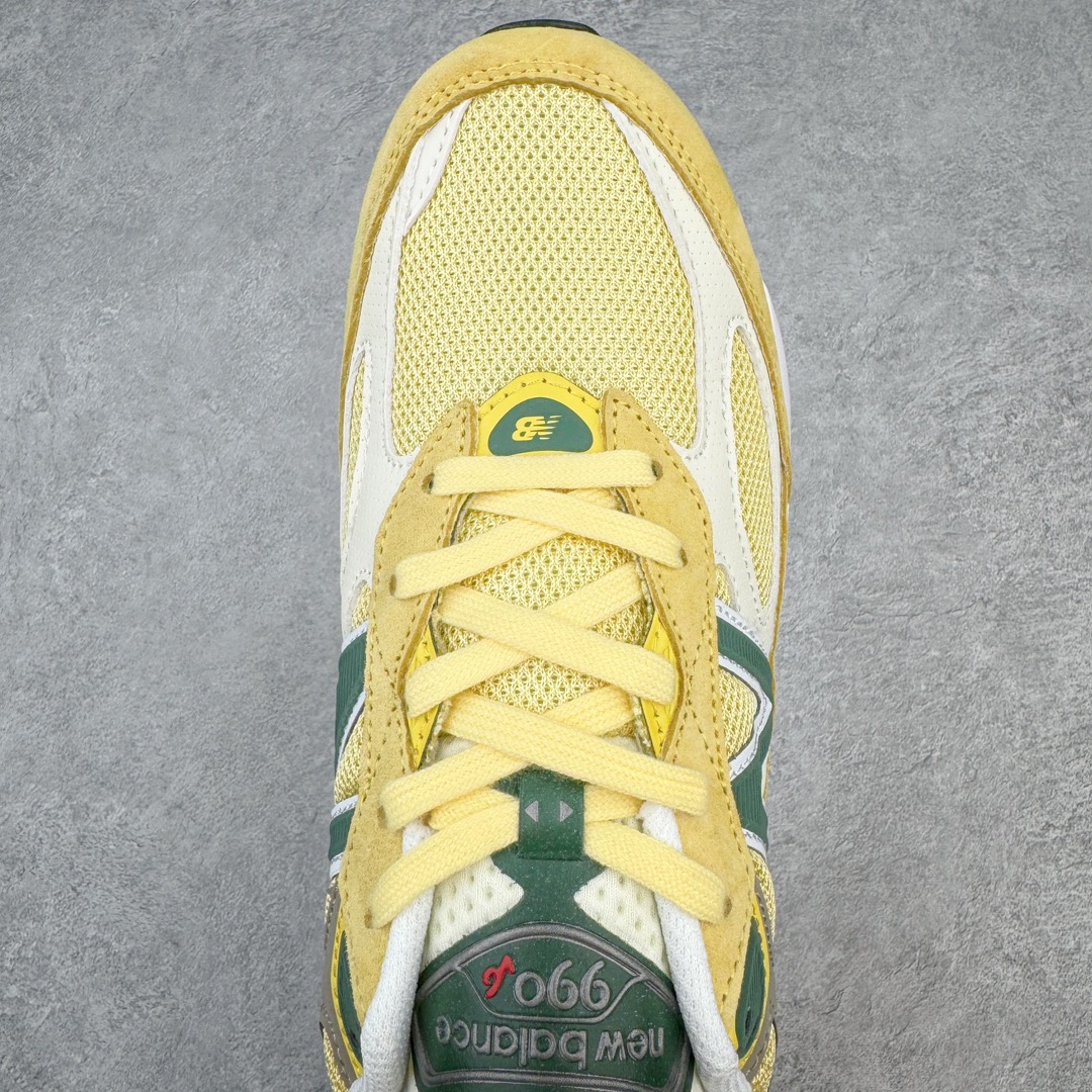 图片[4]-＃K版纯原 New Balance U990TE6 新百伦NB990V6 淡黄色 第六代总统复古慢跑鞋 这是一双极具现代感设计的复古跑鞋 990v6 鞋面大部分面积依旧采用麂皮和织物材质覆盖 从各种细节上看也还是有点 990v5 的影子 但相比 990v5 990v6 鞋面各种材质的拼接会更加复杂 这次 990v6 最大的改变相信大家应该也发现了 就是看上去貌似比 990v4 和 990v5 两代鞋款加起来还要厚的鞋底 其实这是 New Balance 首次采用的三重缓震组合鞋底 除了之前就有的 ABZORB 缓震科技和 ENCAP 中底 这次新加入了 FuelCell 缓震科技 看来舒适度和增高度 都要更上一层楼呀 990v6 的侧标 Logo 设计少见地没有印在绒面皮革上 而是置于网眼面料以及横跨鞋身的皮革织带之上 同时鞋舌上的标签设计并没有延用此前 990v4 和 990v5 采用的样式设计 而是采用了一种新的类似于三角徽章的设计 所以对于鞋款上的更新变化 既有延续经典的设计 也有创新性的改变 尺码：36 37 37.5 38 38.5 39 40 40.5 41.5 42 42.5 43 44 44.5 45-选品中心