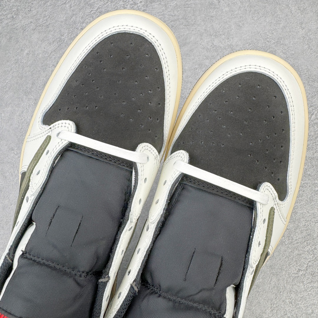 图片[6]-＃DF纯原特价 Travis Scott x Air Jordan AJ1 Low OG SP TS联名白黑绿倒钩低帮 DZ4137-106 原盒原配 原厂拉帮工艺 针距密度一致 原楦原纸板开发 后跟弧度收口自然不对折 极致一眼正品既视感 原厂皮料 进口玻璃冲刀皮料裁剪零毛边 承诺百分百一致原鞋 全鞋电脑针车工艺 鞋面清洁度最高QC检验标准 控制溢胶 原厂电绣工艺 鞋标鞋盒、防尘纸 均采购来自原厂 尺码：36 36.5 37.5 38 38.5 39 40 40.5 41 42 42.5 43 44 44.5 45 46 47.5-选品中心
