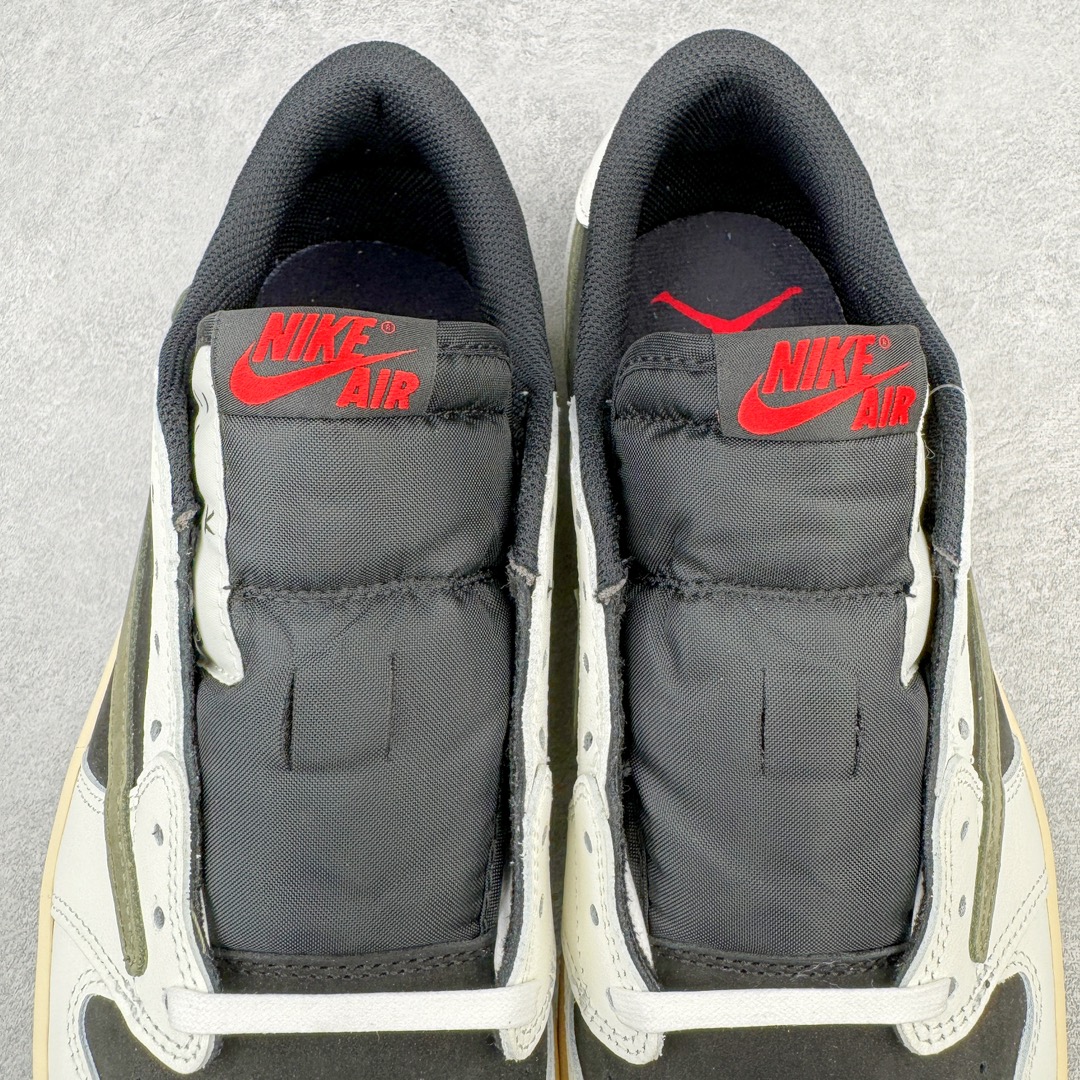 图片[7]-＃DF纯原特价 Travis Scott x Air Jordan AJ1 Low OG SP TS联名白黑绿倒钩低帮 DZ4137-106 原盒原配 原厂拉帮工艺 针距密度一致 原楦原纸板开发 后跟弧度收口自然不对折 极致一眼正品既视感 原厂皮料 进口玻璃冲刀皮料裁剪零毛边 承诺百分百一致原鞋 全鞋电脑针车工艺 鞋面清洁度最高QC检验标准 控制溢胶 原厂电绣工艺 鞋标鞋盒、防尘纸 均采购来自原厂 尺码：36 36.5 37.5 38 38.5 39 40 40.5 41 42 42.5 43 44 44.5 45 46 47.5-选品中心