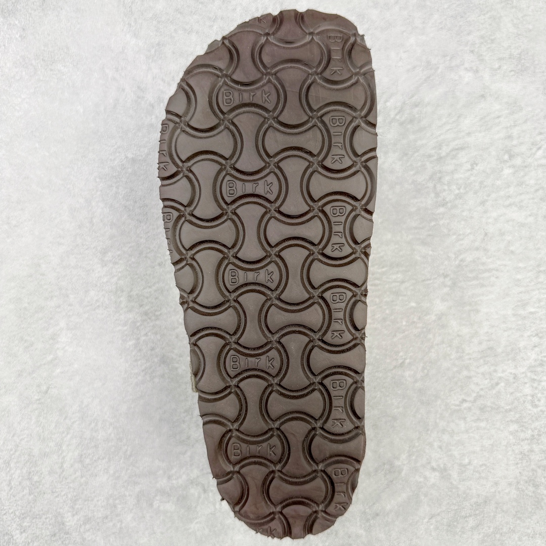 图片[9]-＃DG纯原福利 Birkenstock Boston VL 勃肯软木底包头拖鞋加绒版 天鹅绒般的绒面革赋子休闲的经典外观 四季皆宜 柔软的鞋床采用额外的泡沫缓冲层 提供额外的舒适感和全天支撑 全网独家首发 源于德国的严谨工艺 牛巴戎面 中层松木 EVA 三层组合大底 优质牛皮面料五金扣 出口订单 尺码：35 36 37 38 39 40-选品中心