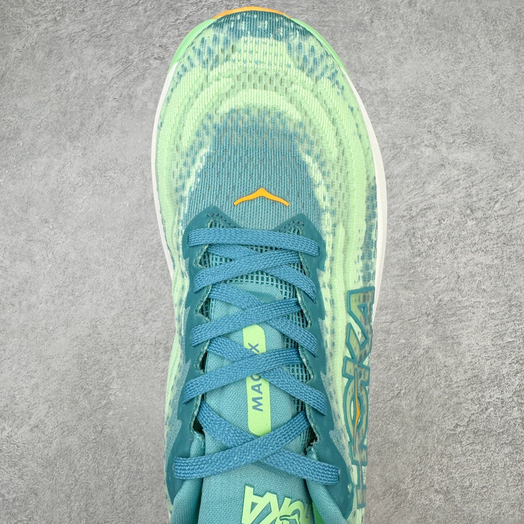 图片[4]-HOKA ONE ONE Mach X 马赫十代舒适百搭透气低帮跑步鞋 HOKA ONE ONE 是来自美国的跑步鞋知名品牌 创立于2009年 始终致力于为所有跑者提供更新、更好的跑步装备 相比常规跑鞋 HOKA ONE ONE特别研发使用性能独特的几何形跑鞋中底 此种鞋底更厚、更高、回弹性也更好 除了卓越的缓冲性能 它还能为各种阶段的跑者带来更具动感、更加稳定的跑步体验 HOKA ONE ONE从设计之初就清楚意识到 要保证跑者步幅的均匀一致 双脚自然而然的运动至关重要 尺码：36 36.5 37.5 38 38.5 39 40 40.5 41 42 42.5 43 44 44.5 45-选品中心