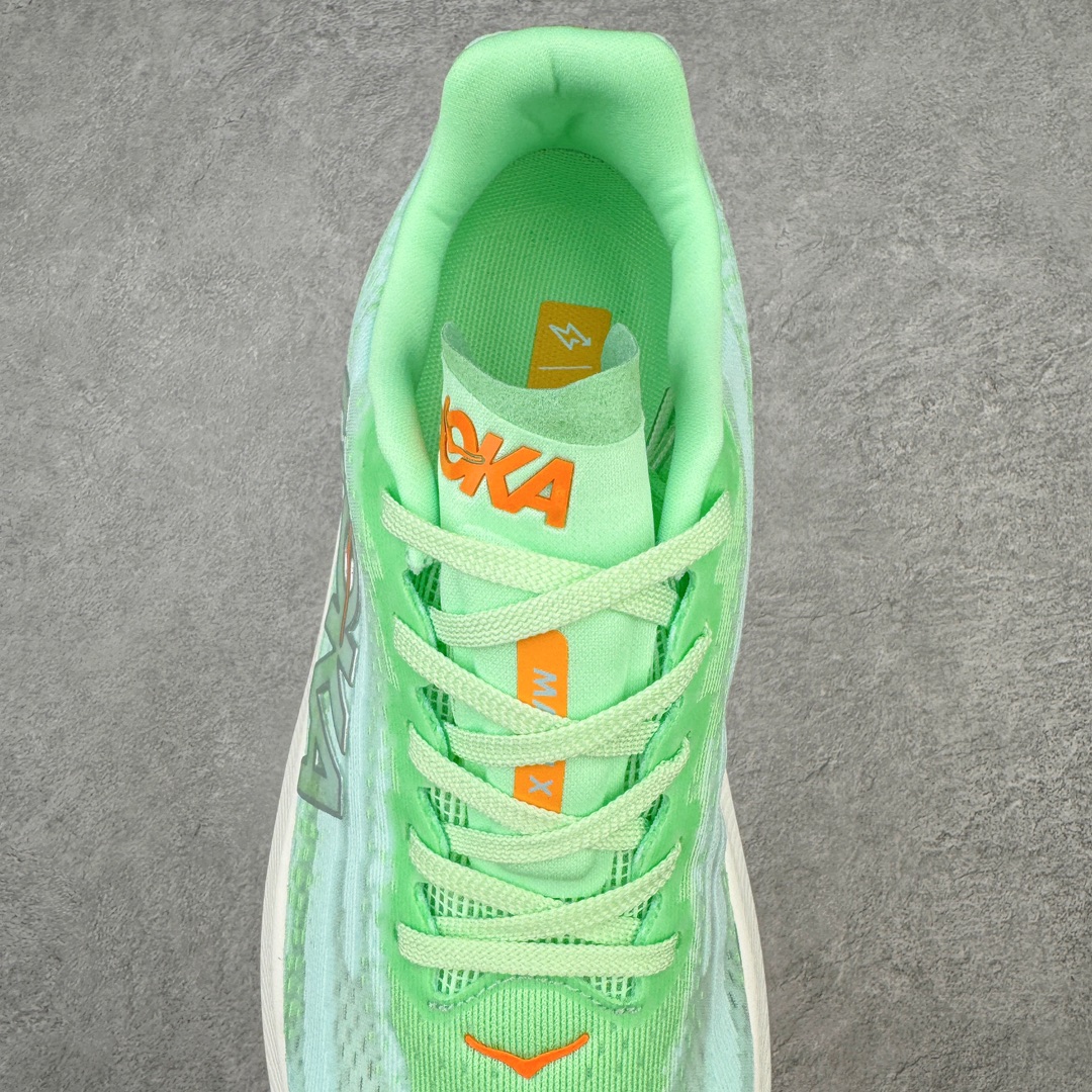 图片[5]-HOKA ONE ONE Mach X 马赫十代舒适百搭透气低帮跑步鞋 HOKA ONE ONE 是来自美国的跑步鞋知名品牌 创立于2009年 始终致力于为所有跑者提供更新、更好的跑步装备 相比常规跑鞋 HOKA ONE ONE特别研发使用性能独特的几何形跑鞋中底 此种鞋底更厚、更高、回弹性也更好 除了卓越的缓冲性能 它还能为各种阶段的跑者带来更具动感、更加稳定的跑步体验 HOKA ONE ONE从设计之初就清楚意识到 要保证跑者步幅的均匀一致 双脚自然而然的运动至关重要 尺码：36 36.5 37.5 38 38.5 39 40 40.5 41 42 42.5 43 44 44.5 45-选品中心