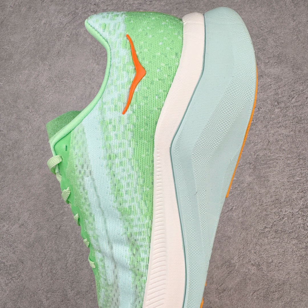 图片[7]-HOKA ONE ONE Mach X 马赫十代舒适百搭透气低帮跑步鞋 HOKA ONE ONE 是来自美国的跑步鞋知名品牌 创立于2009年 始终致力于为所有跑者提供更新、更好的跑步装备 相比常规跑鞋 HOKA ONE ONE特别研发使用性能独特的几何形跑鞋中底 此种鞋底更厚、更高、回弹性也更好 除了卓越的缓冲性能 它还能为各种阶段的跑者带来更具动感、更加稳定的跑步体验 HOKA ONE ONE从设计之初就清楚意识到 要保证跑者步幅的均匀一致 双脚自然而然的运动至关重要 尺码：36 36.5 37.5 38 38.5 39 40 40.5 41 42 42.5 43 44 44.5 45-选品中心