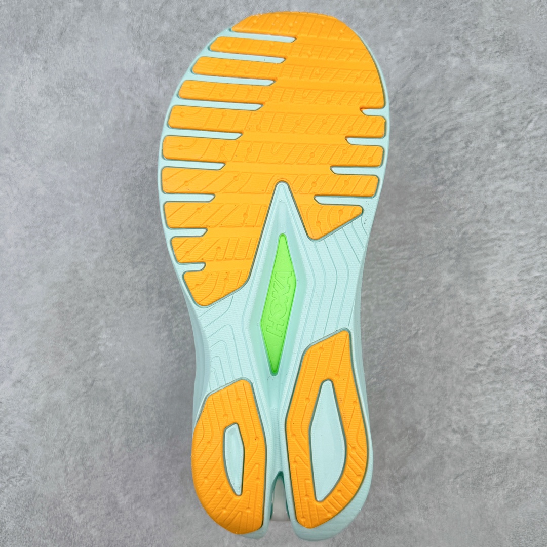 图片[9]-HOKA ONE ONE Mach X 马赫十代舒适百搭透气低帮跑步鞋 HOKA ONE ONE 是来自美国的跑步鞋知名品牌 创立于2009年 始终致力于为所有跑者提供更新、更好的跑步装备 相比常规跑鞋 HOKA ONE ONE特别研发使用性能独特的几何形跑鞋中底 此种鞋底更厚、更高、回弹性也更好 除了卓越的缓冲性能 它还能为各种阶段的跑者带来更具动感、更加稳定的跑步体验 HOKA ONE ONE从设计之初就清楚意识到 要保证跑者步幅的均匀一致 双脚自然而然的运动至关重要 尺码：36 36.5 37.5 38 38.5 39 40 40.5 41 42 42.5 43 44 44.5 45-选品中心