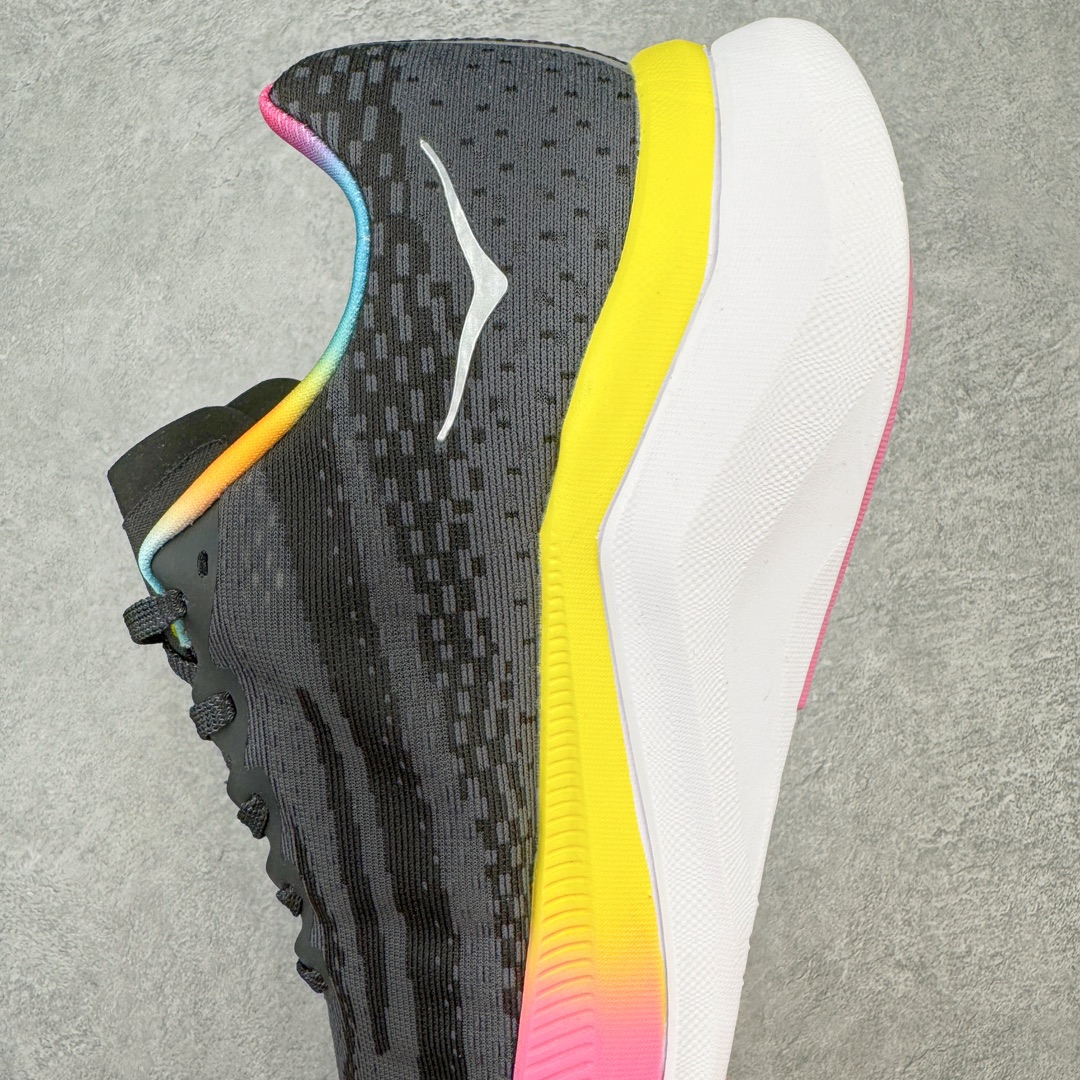 图片[7]-HOKA ONE ONE Mach X 马赫十代舒适百搭透气低帮跑步鞋 HOKA ONE ONE 是来自美国的跑步鞋知名品牌 创立于2009年 始终致力于为所有跑者提供更新、更好的跑步装备 相比常规跑鞋 HOKA ONE ONE特别研发使用性能独特的几何形跑鞋中底 此种鞋底更厚、更高、回弹性也更好 除了卓越的缓冲性能 它还能为各种阶段的跑者带来更具动感、更加稳定的跑步体验 HOKA ONE ONE从设计之初就清楚意识到 要保证跑者步幅的均匀一致 双脚自然而然的运动至关重要 尺码：36 36.5 37.5 38 38.5 39 40 40.5 41 42 42.5 43 44 44.5 45-选品中心