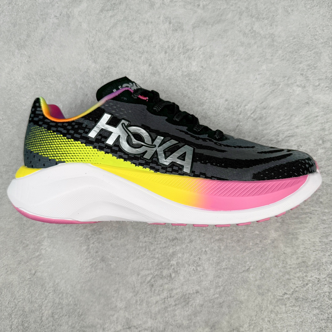 HOKA ONE ONE Mach X 马赫十代舒适百搭透气低帮跑步鞋 HOKA ONE ONE 是来自美国的跑步鞋知名品牌 创立于2009年 始终致力于为所有跑者提供更新、更好的跑步装备 相比常规跑鞋 HOKA ONE ONE特别研发使用性能独特的几何形跑鞋中底 此种鞋底更厚、更高、回弹性也更好 除了卓越的缓冲性能 它还能为各种阶段的跑者带来更具动感、更加稳定的跑步体验 HOKA ONE ONE从设计之初就清楚意识到 要保证跑者步幅的均匀一致 双脚自然而然的运动至关重要 尺码：36 36.5 37.5 38 38.5 39 40 40.5 41 42 42.5 43 44 44.5 45-选品中心