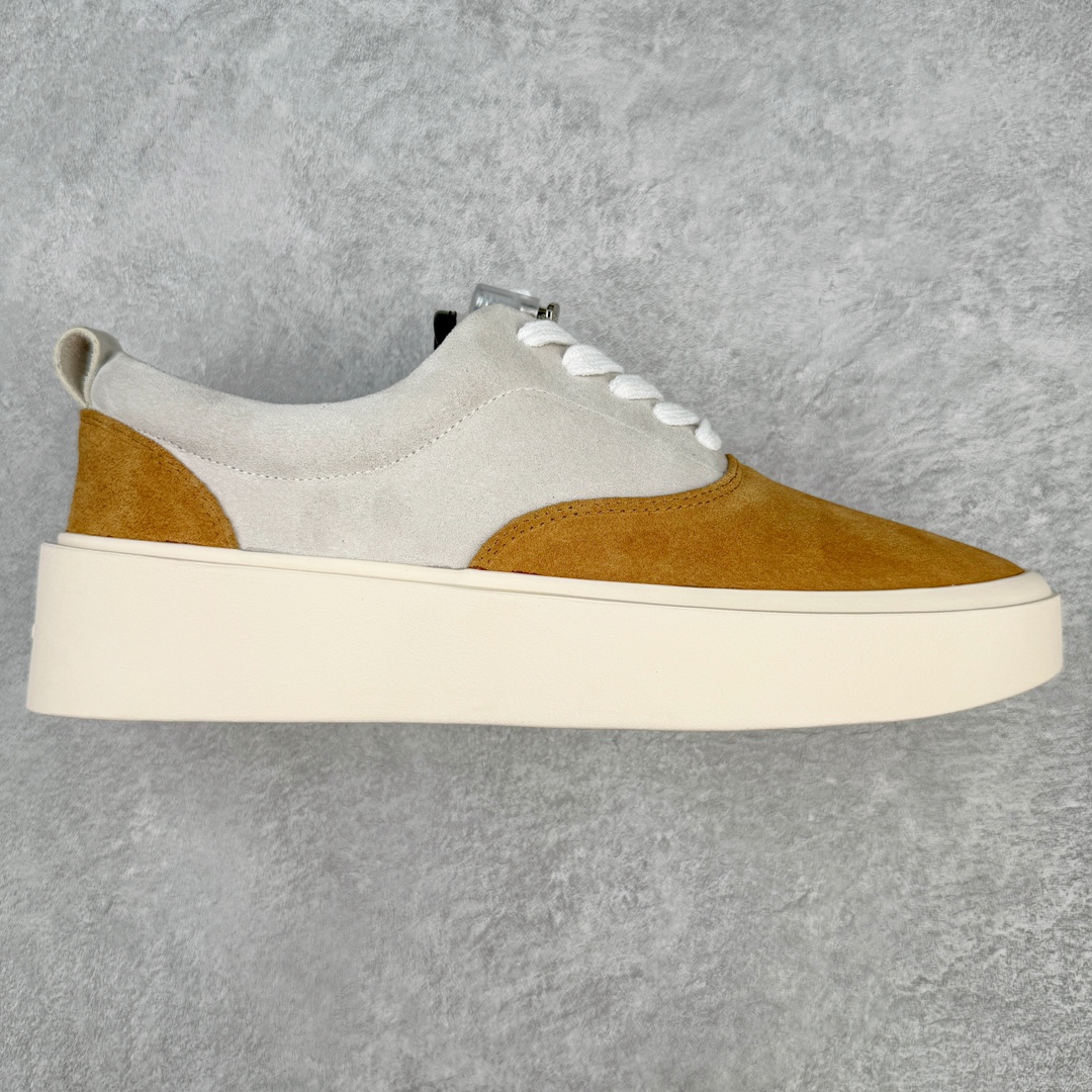 敬畏上帝/Fear of God FOG 101 Low Top Sneaker 低帮板鞋 夜蓝浅灰米白色 欧美范儿必备 洛杉矶街头奢牌 平底低帮增高系带百搭休闲运动板鞋 附赠精致鞋带与配防尘袋配件 采用翻毛皮与牛剖革鞋面材质 外置耐磨橡胶大底 尺码：39 40 41 42 43 44 45-选品中心