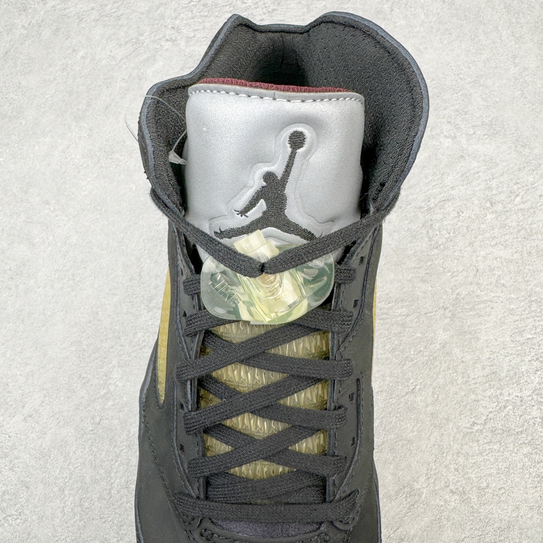 图片[5]-＃Y3纯原 A Ma Maniére x Air Jordan AJ5 Retro AMM联名黑色 货号： FD1330-001 全新改良批次 圈内最强系列 恪守真诚 承诺混一赔十 高端零售裸鞋圈特供批次 SZ原厂全套原楦原纸板冲刀磨具开发 原厂皮料加持 原厂港宝加持定型后跟R度完美 同源原厂电绣 飞翼针数密度立体效果一致 百分百一致原鞋 原厂拉帮工艺 针距密度一致 后跟弧度收口自然不对折 极致一眼正品既视感 进口玻璃冲刀皮料裁剪零毛边 全鞋电脑针车工艺 品控清洁度最高QC检验标准 免检产品 原厂订购鞋盒、鞋标、防尘纸、鞋撑、鞋带 追求极致的原厂味道 尺码：40.5 41 42 42.5 43 44 44.5 45 46 47.5 48.5-选品中心