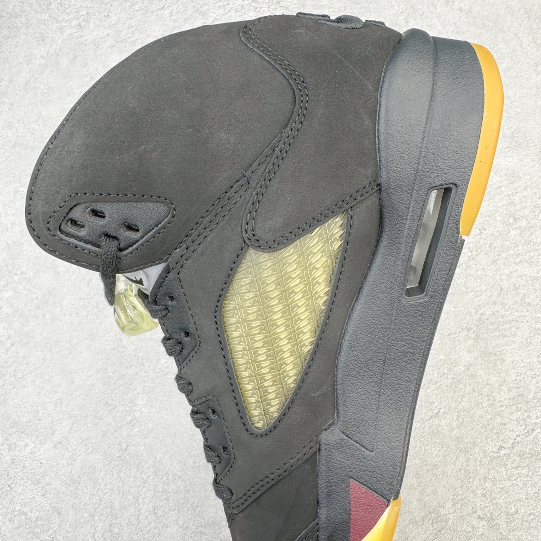图片[7]-＃Y3纯原 A Ma Maniére x Air Jordan AJ5 Retro AMM联名黑色 货号： FD1330-001 全新改良批次 圈内最强系列 恪守真诚 承诺混一赔十 高端零售裸鞋圈特供批次 SZ原厂全套原楦原纸板冲刀磨具开发 原厂皮料加持 原厂港宝加持定型后跟R度完美 同源原厂电绣 飞翼针数密度立体效果一致 百分百一致原鞋 原厂拉帮工艺 针距密度一致 后跟弧度收口自然不对折 极致一眼正品既视感 进口玻璃冲刀皮料裁剪零毛边 全鞋电脑针车工艺 品控清洁度最高QC检验标准 免检产品 原厂订购鞋盒、鞋标、防尘纸、鞋撑、鞋带 追求极致的原厂味道 尺码：40.5 41 42 42.5 43 44 44.5 45 46 47.5 48.5-选品中心