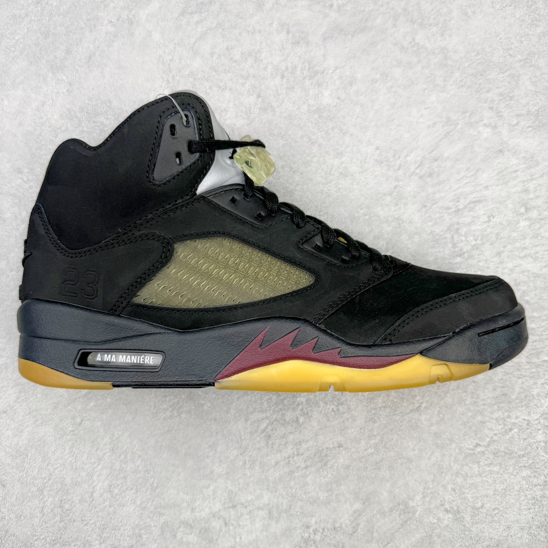 ＃Y3纯原 A Ma Maniére x Air Jordan AJ5 Retro AMM联名黑色 货号： FD1330-001 全新改良批次 圈内最强系列 恪守真诚 承诺混一赔十 高端零售裸鞋圈特供批次 SZ原厂全套原楦原纸板冲刀磨具开发 原厂皮料加持 原厂港宝加持定型后跟R度完美 同源原厂电绣 飞翼针数密度立体效果一致 百分百一致原鞋 原厂拉帮工艺 针距密度一致 后跟弧度收口自然不对折 极致一眼正品既视感 进口玻璃冲刀皮料裁剪零毛边 全鞋电脑针车工艺 品控清洁度最高QC检验标准 免检产品 原厂订购鞋盒、鞋标、防尘纸、鞋撑、鞋带 追求极致的原厂味道 尺码：40.5 41 42 42.5 43 44 44.5 45 46 47.5 48.5-选品中心