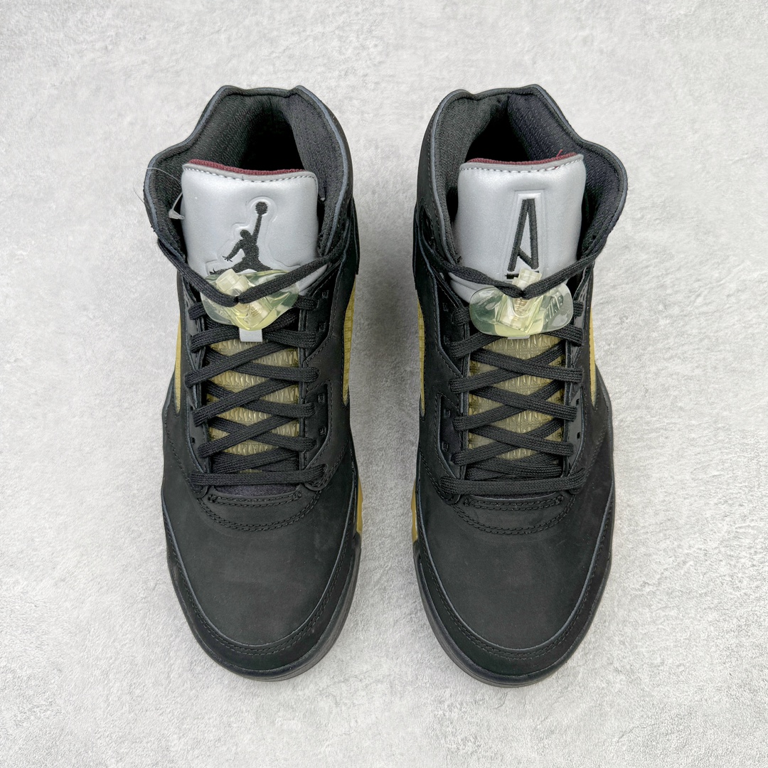 图片[2]-＃Y3纯原 A Ma Maniére x Air Jordan AJ5 Retro AMM联名黑色 货号： FD1330-001 全新改良批次 圈内最强系列 恪守真诚 承诺混一赔十 高端零售裸鞋圈特供批次 SZ原厂全套原楦原纸板冲刀磨具开发 原厂皮料加持 原厂港宝加持定型后跟R度完美 同源原厂电绣 飞翼针数密度立体效果一致 百分百一致原鞋 原厂拉帮工艺 针距密度一致 后跟弧度收口自然不对折 极致一眼正品既视感 进口玻璃冲刀皮料裁剪零毛边 全鞋电脑针车工艺 品控清洁度最高QC检验标准 免检产品 原厂订购鞋盒、鞋标、防尘纸、鞋撑、鞋带 追求极致的原厂味道 尺码：40.5 41 42 42.5 43 44 44.5 45 46 47.5 48.5-选品中心