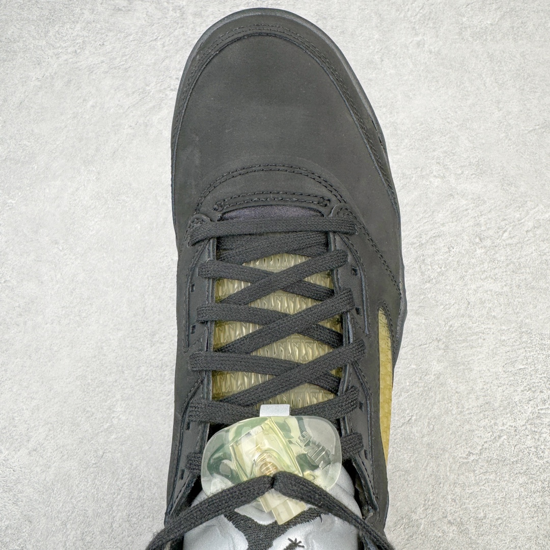 图片[4]-＃Y3纯原 A Ma Maniére x Air Jordan AJ5 Retro AMM联名黑色 货号： FD1330-001 全新改良批次 圈内最强系列 恪守真诚 承诺混一赔十 高端零售裸鞋圈特供批次 SZ原厂全套原楦原纸板冲刀磨具开发 原厂皮料加持 原厂港宝加持定型后跟R度完美 同源原厂电绣 飞翼针数密度立体效果一致 百分百一致原鞋 原厂拉帮工艺 针距密度一致 后跟弧度收口自然不对折 极致一眼正品既视感 进口玻璃冲刀皮料裁剪零毛边 全鞋电脑针车工艺 品控清洁度最高QC检验标准 免检产品 原厂订购鞋盒、鞋标、防尘纸、鞋撑、鞋带 追求极致的原厂味道 尺码：40.5 41 42 42.5 43 44 44.5 45 46 47.5 48.5-选品中心