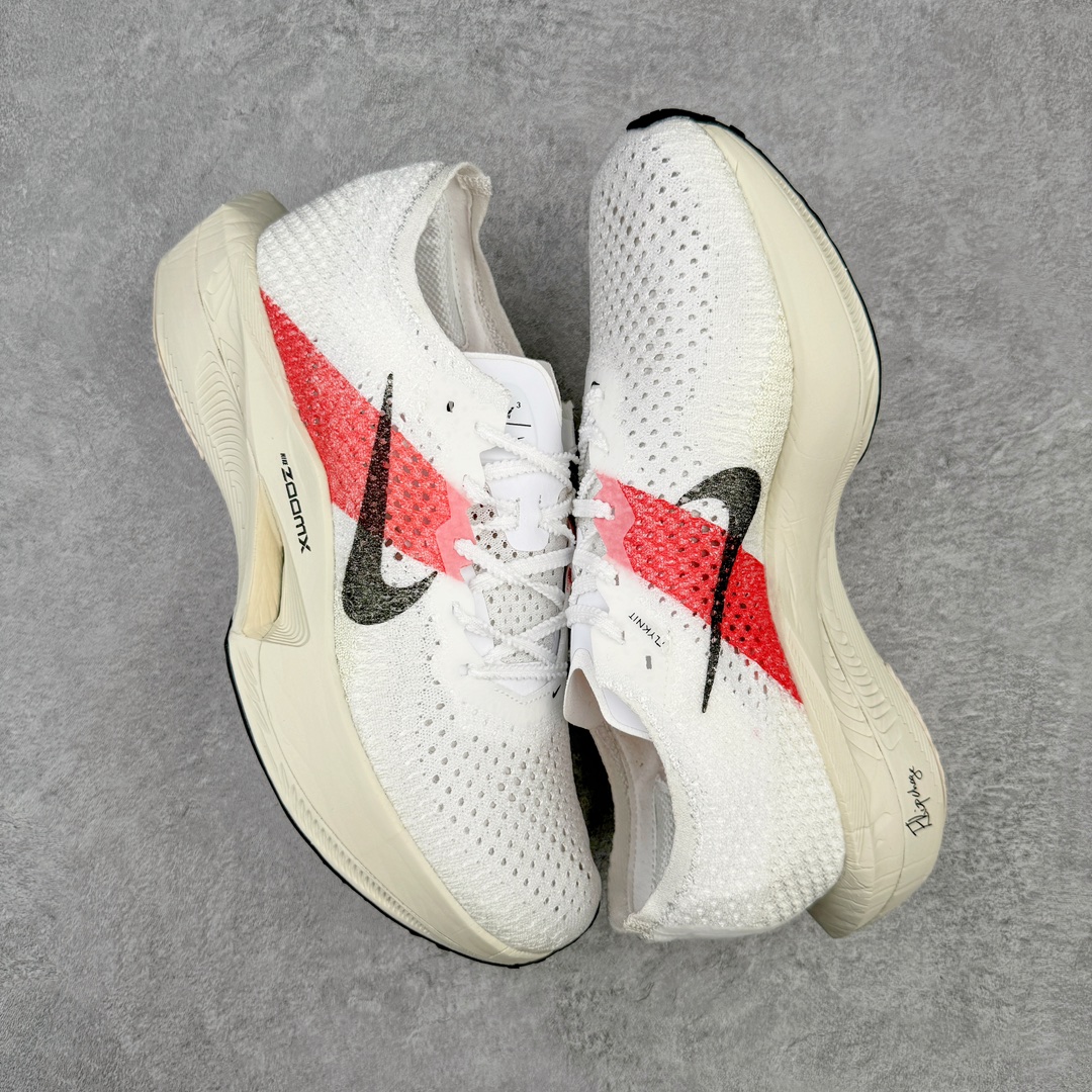 ＃纯原福利‼️
💰150 合作私
NK Zoom VaporFly Next 3% 编织飞线马拉松三代超级休运动跑鞋 泰光zp订单 真碳加持 保留了NK Systeml的突破性产品科技 且在这个基础上搭载了NK Flyknit鞋面 让这双为比赛竞速而打造的战靴更加轻盈、透气突破性的Zoom X泡棉带来NK跑步至今为止最为出色的能量回馈 
Size 详情看库存！
