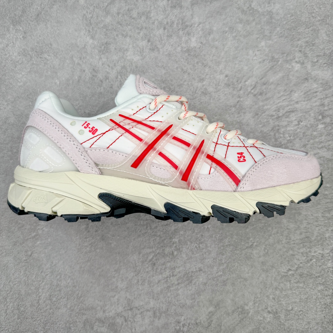 零售💰270 亚瑟士ASICS GEL-Sonoma 15-50系列山系风户外低帮休闲运动跑步鞋 ASICS发布的GEL-SONOMA 15-50系列新品，从外形来看，兼具潮流感和越来越火的户外机能风，无论是配色还是性能，感觉牢牢抓住了年轻一代的心。这款鞋从设计、科技到配色多方位把握户外所需元素，鞋面采用专为户外竞技跑步设计的15-50经典越野竞技鞋，并融合前两代GEL-SONOMA越野鞋。升级后的GEL-SONOMA 15-50以分层后跟设计大幅提升了鞋款耐磨性，满足了日常穿着、城市徒步和登山远足多功能场景需求。鞋子用到的核心科技是GEL缓震胶与SpEVA科技中底，带来出色缓冲性能和防滑能力。在外形设计上，硬朗的轮廓与机能感线条加持，使GEL-SONOMA 15-50具备突出的户外风格，配色也十分迎合时下流行的山系风，选用多色块拼接，潮流感满满。尺码：36 37 37.5 38 39 39.5 40 40.5 41.5 42 42.5 43.5 44 45 编码：Xby2136070-运动鞋