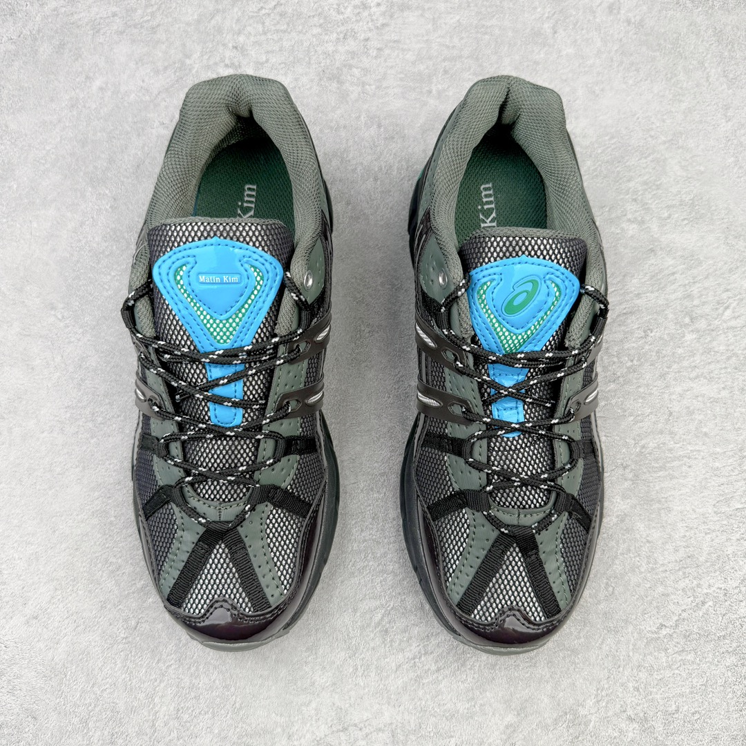 图片[2]-零售💰270 亚瑟士ASICS GEL-Sonoma 15-50系列山系风户外低帮休闲运动跑步鞋 ASICS发布的GEL-SONOMA 15-50系列新品，从外形来看，兼具潮流感和越来越火的户外机能风，无论是配色还是性能，感觉牢牢抓住了年轻一代的心。这款鞋从设计、科技到配色多方位把握户外所需元素，鞋面采用专为户外竞技跑步设计的15-50经典越野竞技鞋，并融合前两代GEL-SONOMA越野鞋。升级后的GEL-SONOMA 15-50以分层后跟设计大幅提升了鞋款耐磨性，满足了日常穿着、城市徒步和登山远足多功能场景需求。鞋子用到的核心科技是GEL缓震胶与SpEVA科技中底，带来出色缓冲性能和防滑能力。在外形设计上，硬朗的轮廓与机能感线条加持，使GEL-SONOMA 15-50具备突出的户外风格，配色也十分迎合时下流行的山系风，选用多色块拼接，潮流感满满。尺码：36 37 37.5 38 39 39.5 40 40.5 41.5 42 42.5 43.5 44 45 编码：Xby2136070-运动鞋