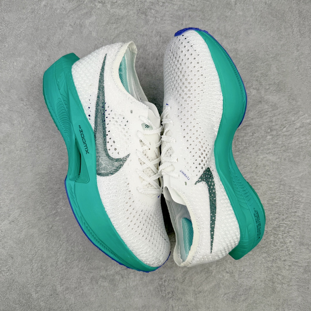 ＃纯原福利‼️
💰150 合作私
NK Zoom VaporFly Next 3% 编织飞线马拉松三代超级休运动跑鞋 泰光zp订单 真碳加持 保留了NK Systeml的突破性产品科技 且在这个基础上搭载了NK Flyknit鞋面 让这双为比赛竞速而打造的战靴更加轻盈、透气突破性的Zoom X泡棉带来NK跑步至今为止最为出色的能量回馈 
Size 详情看库存！
