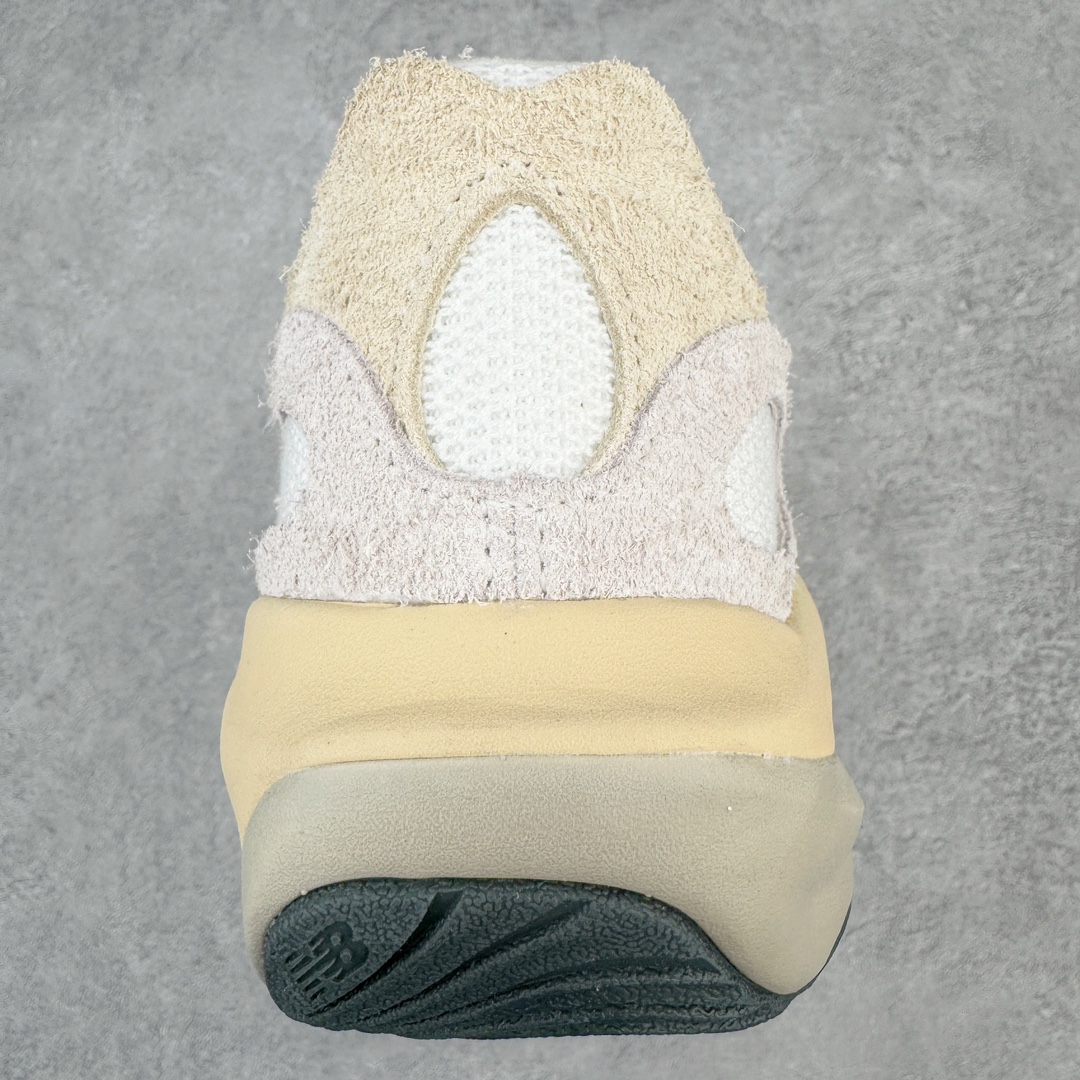 图片[8]-＃总裁 AURALEE x New Balance Warped Runner NB新百伦联名低帮复古老爹风休闲运动慢跑鞋 原楦开发版型 采用环保纤维革拼接透气网眼衬垫织物鞋面材质 T-Beam大底提供足步弓支撑 保持步态稳定后跟搭载外露缓震胶 破坏解构做旧有内味了 以极简主义美学闻名的日本时尚品牌 AURALEE 在巴黎时装周 2024 年春夏时装秀上推出了与 New Balance 的全新合作鞋款 Warped Runner 采用网布和奢华绒面革覆盖层 侧面的同色系「N」标志是对 New Balance 品牌的微妙致敬 同时配有同色系模压 FuelCell 泡沫中底和橡胶外底 此次合作是两个品牌共同致力于简约设计的完美典范 是日常穿着的绝佳选择 尺码：36 37 37.5 38 38.5 39.5 40 40.5 41.5 42 42.5 43 44 44.5 45 46.5-选品中心