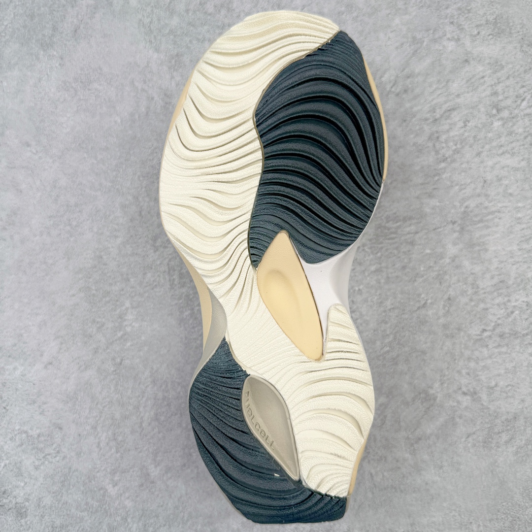 图片[9]-＃总裁 AURALEE x New Balance Warped Runner NB新百伦联名低帮复古老爹风休闲运动慢跑鞋 原楦开发版型 采用环保纤维革拼接透气网眼衬垫织物鞋面材质 T-Beam大底提供足步弓支撑 保持步态稳定后跟搭载外露缓震胶 破坏解构做旧有内味了 以极简主义美学闻名的日本时尚品牌 AURALEE 在巴黎时装周 2024 年春夏时装秀上推出了与 New Balance 的全新合作鞋款 Warped Runner 采用网布和奢华绒面革覆盖层 侧面的同色系「N」标志是对 New Balance 品牌的微妙致敬 同时配有同色系模压 FuelCell 泡沫中底和橡胶外底 此次合作是两个品牌共同致力于简约设计的完美典范 是日常穿着的绝佳选择 尺码：36 37 37.5 38 38.5 39.5 40 40.5 41.5 42 42.5 43 44 44.5 45 46.5-选品中心