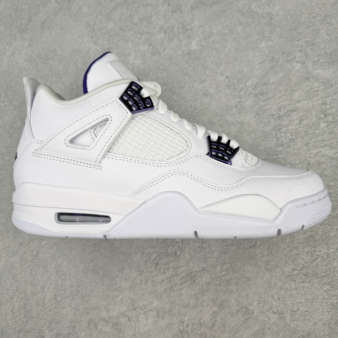 💰460 ＃GX Air Jordan AJ4 Retro 白紫 CT8527-115 圈内最强四代 独家外贸特供尺码含 45.5 49.5 50.5 耗时半年巨作 全套原纸板楦头开发 原厂特供皮料加持 确保原汁原味 完美呈现四代版型 一比一鞋头弧度高度鞋身弧度 数据细节工艺流程均保持原鞋一致 原厂TPU网格鞋带扣 正确内里网布 菱角分明不变形无多余毛边 柔软性质感一致于原鞋 市场唯一原厂鞋扣模具 背面可见隐藏注塑口 原厂织唛标 原厂飞人电绣工艺 尾指中部跳三针 独家绑鞋带手法 印刷中底布 四线拉帮 米色美纹纸贴合固定 进口港宝加持 后跟自然饱满 全鞋荧光划线卡点 追求极致完美 每一双都是工艺品 多重QC质检 超越公司货的品控标准 实实在在的免检产品 尺码：40 40.5 41 42 42.5 43 44 44.5 45 45.5 46 47.5 48.5 49.5 50.5 编码：by5936030-运动鞋