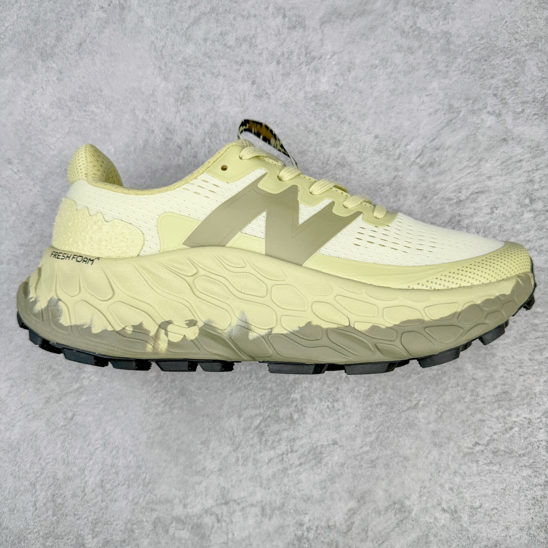 图片[2]-New Balance Fresh Foam X Trail More v3 新百伦NB莫尔V3系列低帮轻量化厚底户外越野休闲运动慢跑鞋 MTMORNGR 无论是越野训练跑还是享受自然美景 New Balance Fresh Foam X Trail More v3 都能确保双脚凉爽舒适 获得缓震支撑 这款越野跑鞋採用透气的合成/网眼鞋面 加上双层 Fresh Foam X 中底实现绝佳舒适著感 搭载鞋头防护科技与 All Terrain 系列最厚鞋底 可防止碎石跑入鞋内 让你尽情探索不受限 尺码：36 37 37.5 38 38.5 39.5 40 40.5 41.5 42 42.5 43 44 44.5 45-选品中心