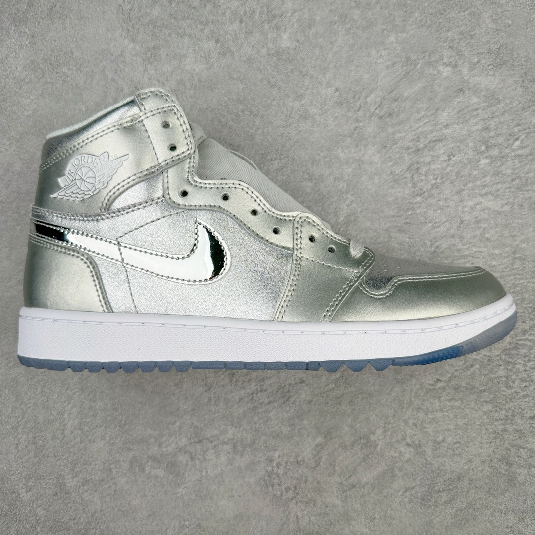＃KZ神版莞产 Air Jordan AJ1 Retro Golf 高尔夫液态银 FD6815-001 外贸特供批次 终端控货优势输出 新配色不断更新开发 市场中端王者 全套原纸板楦头开发 确保原汁原味 完美呈现一代版型 一比一鞋头弧度高度鞋身弧度 此版本只针对中端市场 细节品控鞋型随意秒杀市面同价位 鞋型完美 不臃肿别扭 头层皮料加持 用料绝不含糊 进口玻璃冲刀皮料裁剪零毛边 电脑针车工艺 超高鞋面清洁度 最高QC检验标准 控制溢胶瑕疵 原盒原配 飞翼3D高频深度立体 工艺方面大到整体鞋型 漏斗收腰 底线拉帮 LOGO立体程度 小到针眼排布 载片对称 冲孔效果 鞋标规范 鞋垫背胶等等 无一不是口碑收割 每双都是一个回头客 尺码：36 36.5 37.5 38 38.5 39 40 40.5 41 42 42.5 43 44 44.5 45 46 47.5-选品中心