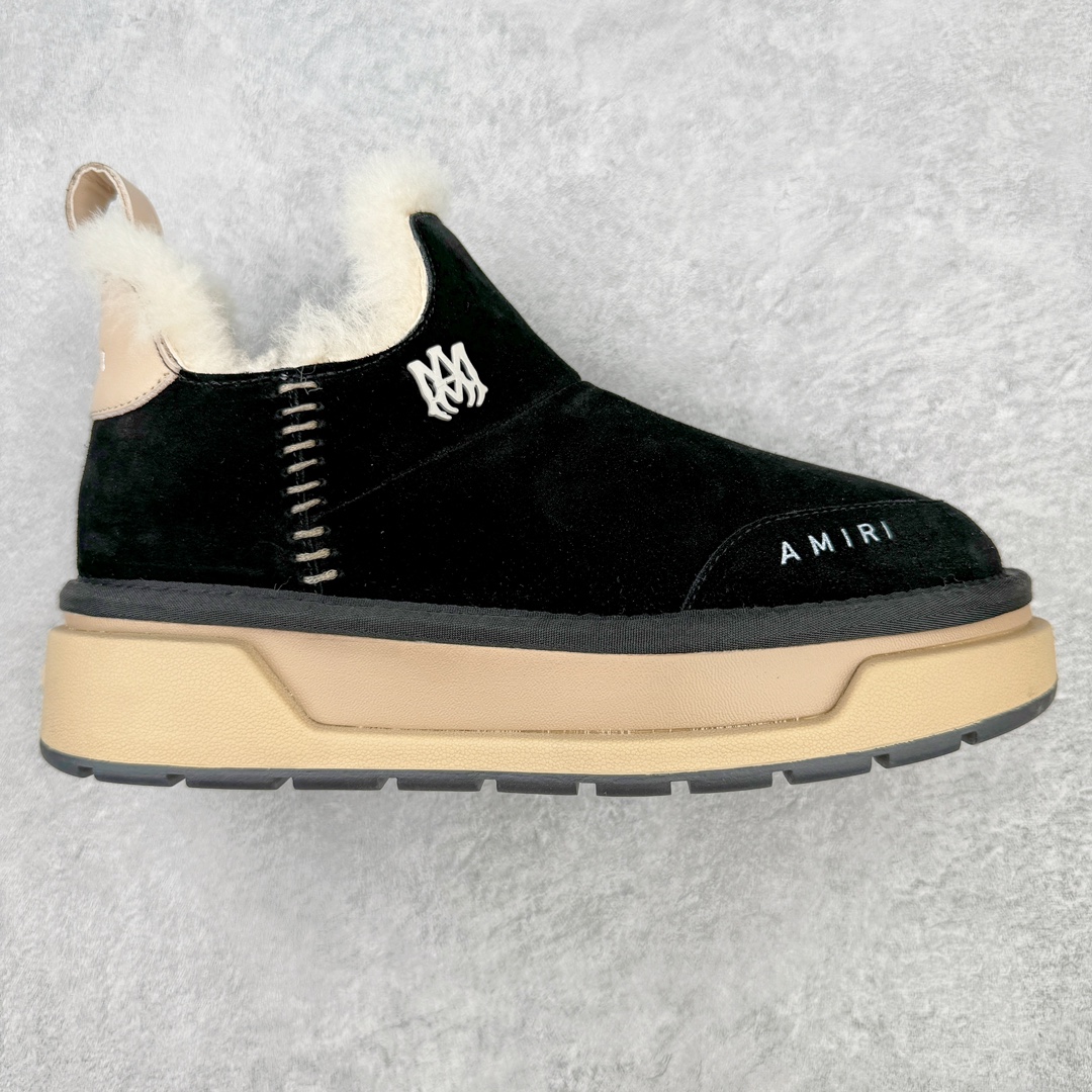 AMIRI埃米尔2023s冬季最新雪地靴系列 AMIRI是来自美国的潮流品牌 迅速走红国际时装界的一个年轻品牌 国内由©️陈冠希 ®️杨幂上脚后呈爆火状态 官网一度出现断货情况 品牌所致力打造潮流的风格 毛鞋的保暖性结构搭载日系风格 鞋子整体轻盈不显笨重 颜值与舒适度并存 ❶面料：原版定制水染牛皮 ❷内里：原版进口羊毛 ❸垫脚：原版进口羊毛 ❹大底：原版开模TPU防滑大底 ❺包装：定制原版全套包装 ❻尺码：35-40-选品中心