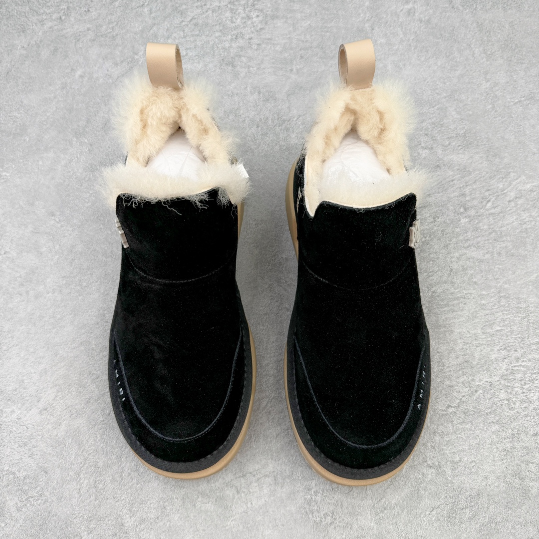 图片[2]-AMIRI埃米尔2023s冬季最新雪地靴系列 AMIRI是来自美国的潮流品牌 迅速走红国际时装界的一个年轻品牌 国内由©️陈冠希 ®️杨幂上脚后呈爆火状态 官网一度出现断货情况 品牌所致力打造潮流的风格 毛鞋的保暖性结构搭载日系风格 鞋子整体轻盈不显笨重 颜值与舒适度并存 ❶面料：原版定制水染牛皮 ❷内里：原版进口羊毛 ❸垫脚：原版进口羊毛 ❹大底：原版开模TPU防滑大底 ❺包装：定制原版全套包装 ❻尺码：35-40-选品中心