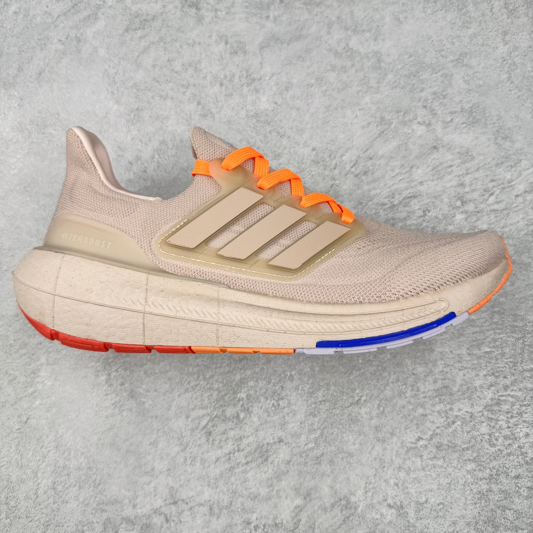 💰170 ＃X版纯原福利‼AD Ultra Boost Light UB2023系列低帮袜套式针织透气缓震休闲运动慢跑鞋 HQ6343 历经10年不断创新以科技重塑跑步推出全新超轻新科技跑鞋 力求为跑步添活力 搭载LIGHT BOOST中底的新鲜演绎 无论节奏快慢、距离长短 伴你活力畅跑 延续了该系列的设计语言 采用分区编织鞋面 鞋头处网眼孔洞更大 提升透气性 一体式鞋舌 避免运动中出现偏移 实现鞋脚一体性 鞋侧 TPU 材质 有效提供支撑性 镂空的设计 同时减轻整体重量 最明显的则是中底部分 不仅是厚度夸张 大家最熟悉的 Boost 材质终于迎来升级 减重 30% 带来更轻量化的上脚感受 SIZE：36 36.5 37 38 38.5 39 40 40.5 41 42 42.5 43 44 44.5 45 编码：by2936040-运动鞋