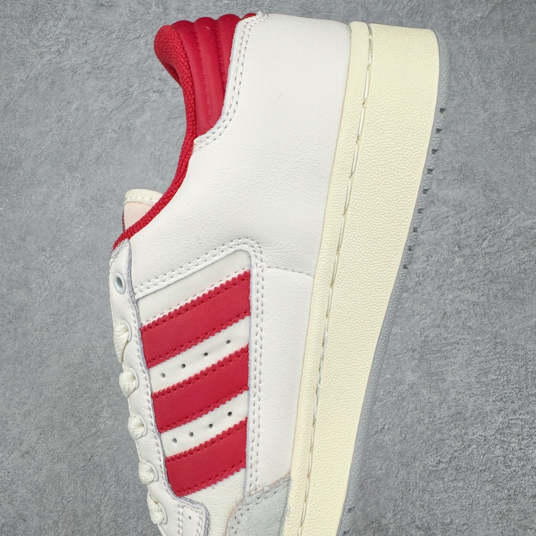 图片[7]-＃特价福利 AD Originals Centennial 85 Low 世纪百年系列低帮复古系带百搭休闲运动板鞋 随着复古风格的流行 不少经典鞋款都以别致的配色和材质重新登场 Originals 也为诞生于80年代 横跨多领域的复古篮球鞋 Centennial 85 Low 赋予两款全新配色 为出街穿搭带来更多选择 此次延续了经典鞋身轮廓 同时两款配色在整体设计上均采用简约百搭的米色鞋面作为基调 其中一款辅以后跟、三条纹以及鞋舌处标签的灰色作为点缀 使整体颜值简约耐看 鞋面都采用柔软麂皮与优质皮革拼接而成 大幅提升鞋款质感的同时也呈现出丰富层次 鞋舌处则辅以对比鲜明的粉色作为点缀 让鞋款百搭的同时又极具辨识度 最后搭载米白色中底与灰色外底 与鞋面配色相呼应 使视觉效果更为统一 尺码：36 36⅔ 37⅓ 38 38⅔ 39⅓ 40 40⅔ 41⅓ 42 42⅔ 43⅓ 44 45-选品中心