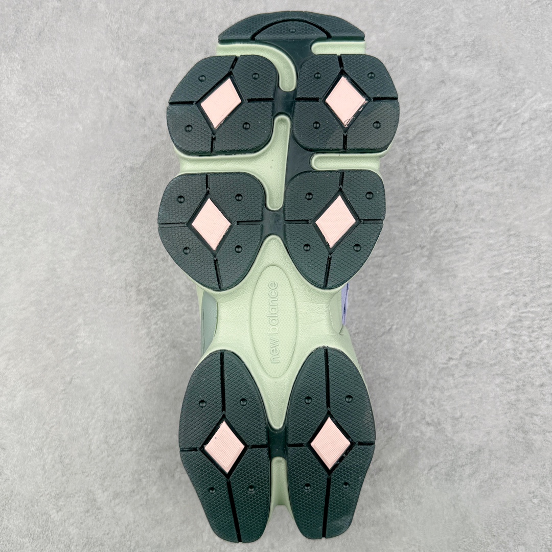 图片[9]-＃纯原特价福利 New Balance NB9060系列 新百伦绒面革网布经典百搭防滑耐磨透气低帮生活休闲鞋 全套原楦原纸板原厂数据开发 进口三明治网面 原装进口翻毛皮料正确绒感卡色 正确中底拉帮中底网布细节 原厂标裁 带紫光防伪 定制后跟透明水晶模块 冲裁组合 大底贴合程度胶水上色把控完美 整洁度挑战全网艺术家 多道序QC把关品质完善 匠心打造 耗时两个月开发完成 工艺极其复杂难度可想而知 新开独立私模大底 全网唯一正确六层组合大底 高端零售专供产物 尺码：36 37 37.5 38 38.5 39 40 40.5 41 42 42.5 43 44 45 46.5-选品中心