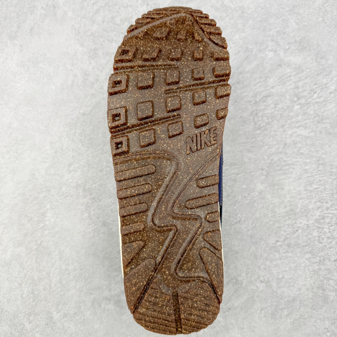 图片[9]-＃MX版 NK Air MAX 90 气垫复古减震跑步鞋 DD0385-400 经典重温 独家陆续补货 外单专供大厂出品 品质稳定 一百余色 终端操作 Air Max 90于1990年推出 来自Air Max系列 在Air Max 1的基础上改进而得 增加了气垫面积 外型上也更为流线 最特別的就是加入了菱纹塑胶嵌板 为Air Max 90增添了许多潮流气息 皮革鞋面 造就出色耐穿性和支撑力 Max Air缓震配置搭配泡棉中底 令Air Max 90轻盈而舒适 华夫格橡胶外底 铸就Air Max 90非凡的抓地力 而Air Max 90不仅是一双跑鞋 它成功跨越了时间的演进 成为了球鞋文化与潮流圈中最熟为人知的鞋款之一 尺码：36 36.5 37.5 38 38.5 39 40 40.5 41 42 42.5 43 44 44.5 45-选品中心