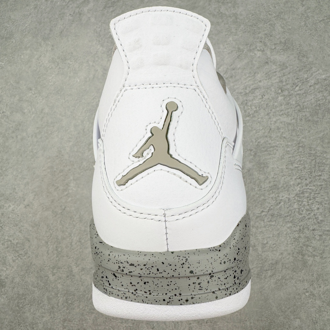 图片[8]-零售💰390 ＃PK纯原 Air Jordan AJ4 Retro SE \”White Oreo\”白灰奥利奥 货号：CT8527-100 耗时半年巨作 全套原纸板楦头开发 原厂特供皮料加持 确保原汁原味 完美呈现四代版型 一比一鞋头弧度高度鞋身弧度 数据细节工艺流程均保持原鞋一致 原厂TPU网格鞋带扣 正确内里网布 菱角分明不变形无多余毛边 柔软性质感一致于原鞋 原厂织唛标 原厂飞人电绣工艺 尾指中部跳三针 独家绑鞋带手法 印刷中底布 四线拉帮 米色美纹纸贴合固定 进口港宝加持 后跟自然饱满 全鞋荧光划线卡点 追求极致完美 每一双都是工艺品 多重QC质检 超越公司货的品控标准 实实在在的免检产品 尺码：40 40.5 41 42 42.5 43 44 44.5 45 46 47.5 编码：by3936090-运动鞋