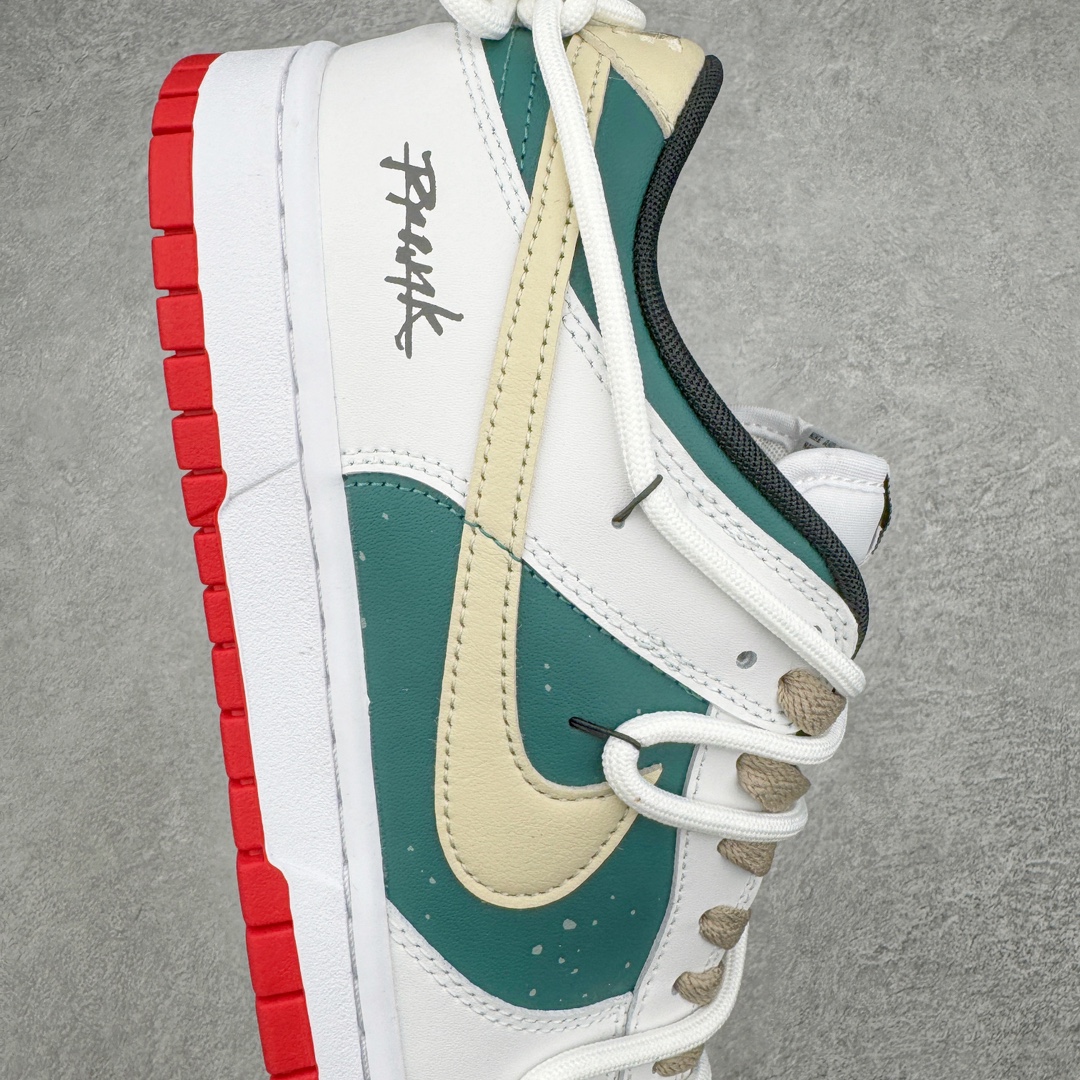 图片[6]-＃YC纯原福利 NK Dunk Low 向限探索 绿白棕 FD9762-061 定制系列天花板 无原鞋不开发 全系列得物原鞋一比一校对开发 配色持续更新中 终端对接 优势输出 全套原厂楦头原纸板数据档案倾力打造 原汁原味莞产 极致还原 圈内最强针车工艺 高端零售指定版 广东原厂配套原盒原标 鞋盒分三个尺码段 原厂冲刀 超高清洁度 全鞋零毛边皮料切割 采用原厂百宏鞋带以及原厂百宏织唛舌标 内标可供原厂几率过验 进口原装条纹中底布 四线拉帮白色点胶 原厂拉帮手法遵循公司 原厂电绣 极致还原 尺码：35.5 36 36.5 37.5 38 38.5 39 40 40.5 41 42 42.5 43 44 44.5 45 46-选品中心