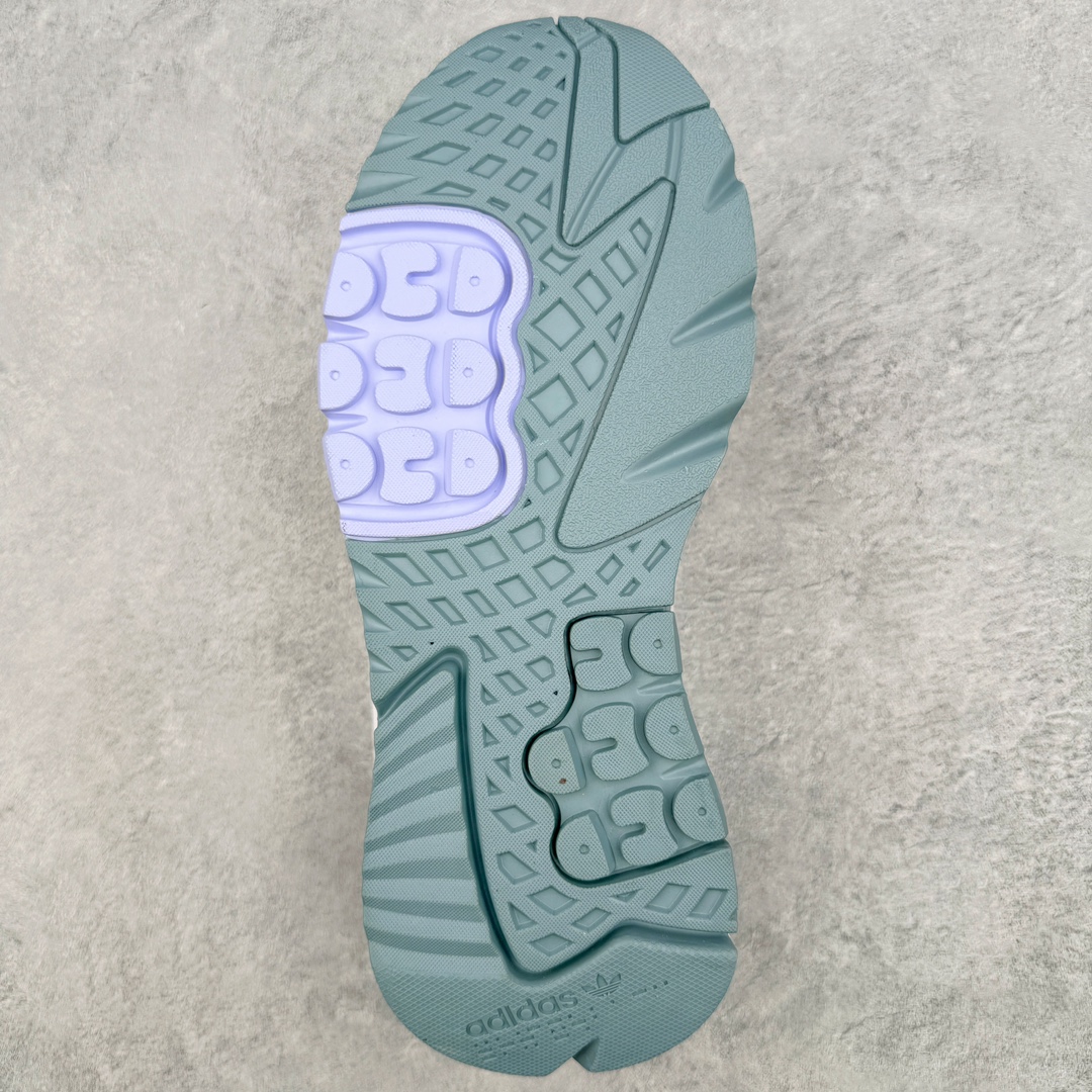 图片[9]-＃纯原福利 AD originals Nite Jogger Pride 夜行者减震耐磨低帮反光复古休闲百搭运动跑鞋 原厂材料 原厂大底 原装工艺 原鞋一致 记忆海绵 鞋眼使用原鞋一致电绣加针车工艺 后跟全部一致采用原鞋工艺 四针六线进口机 区别市面三针五线 头层皮打造 原厂流水标 3D喷漆 瞄漆 私家独模 网布搭配麂皮拼接打造鞋面 极具复古风格鞋头及鞋跟点缀3M反光设计 极为亮眼中底采用全掌Boost科技 厚度相当可观 脚感极佳 尺码：36 36⅔ 37⅓ 38 38⅔ 39⅓ 40 40⅔ 41⅓ 42 42⅔ 43⅓ 44 45-选品中心