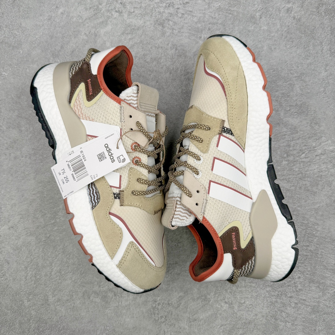 图片[3]-＃纯原福利 AD originals Nite Jogger Pride 夜行者减震耐磨低帮反光复古休闲百搭运动跑鞋 原厂材料 原厂大底 原装工艺 原鞋一致 记忆海绵 鞋眼使用原鞋一致电绣加针车工艺 后跟全部一致采用原鞋工艺 四针六线进口机 区别市面三针五线 头层皮打造 原厂流水标 3D喷漆 瞄漆 私家独模 网布搭配麂皮拼接打造鞋面 极具复古风格鞋头及鞋跟点缀3M反光设计 极为亮眼中底采用全掌Boost科技 厚度相当可观 脚感极佳 尺码：36 36⅔ 37⅓ 38 38⅔ 39⅓ 40 40⅔ 41⅓ 42 42⅔ 43⅓ 44 45-选品中心