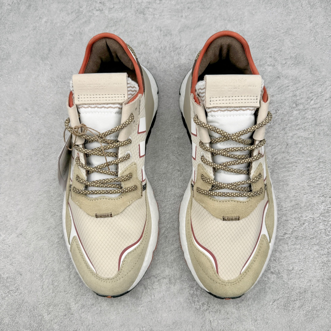 图片[2]-＃纯原福利 AD originals Nite Jogger Pride 夜行者减震耐磨低帮反光复古休闲百搭运动跑鞋 原厂材料 原厂大底 原装工艺 原鞋一致 记忆海绵 鞋眼使用原鞋一致电绣加针车工艺 后跟全部一致采用原鞋工艺 四针六线进口机 区别市面三针五线 头层皮打造 原厂流水标 3D喷漆 瞄漆 私家独模 网布搭配麂皮拼接打造鞋面 极具复古风格鞋头及鞋跟点缀3M反光设计 极为亮眼中底采用全掌Boost科技 厚度相当可观 脚感极佳 尺码：36 36⅔ 37⅓ 38 38⅔ 39⅓ 40 40⅔ 41⅓ 42 42⅔ 43⅓ 44 45-选品中心