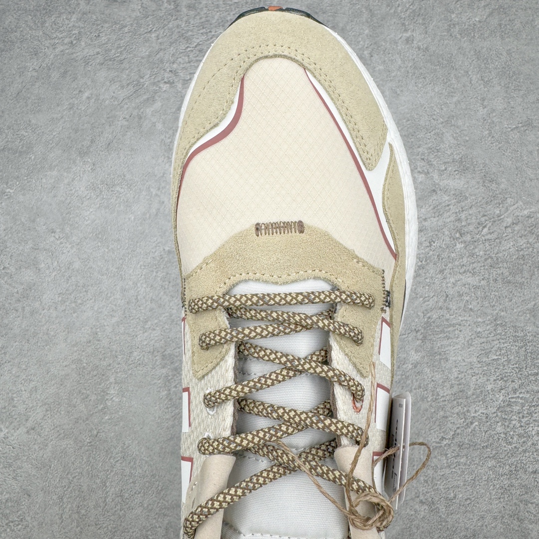 图片[4]-＃纯原福利 AD originals Nite Jogger Pride 夜行者减震耐磨低帮反光复古休闲百搭运动跑鞋 原厂材料 原厂大底 原装工艺 原鞋一致 记忆海绵 鞋眼使用原鞋一致电绣加针车工艺 后跟全部一致采用原鞋工艺 四针六线进口机 区别市面三针五线 头层皮打造 原厂流水标 3D喷漆 瞄漆 私家独模 网布搭配麂皮拼接打造鞋面 极具复古风格鞋头及鞋跟点缀3M反光设计 极为亮眼中底采用全掌Boost科技 厚度相当可观 脚感极佳 尺码：36 36⅔ 37⅓ 38 38⅔ 39⅓ 40 40⅔ 41⅓ 42 42⅔ 43⅓ 44 45-选品中心