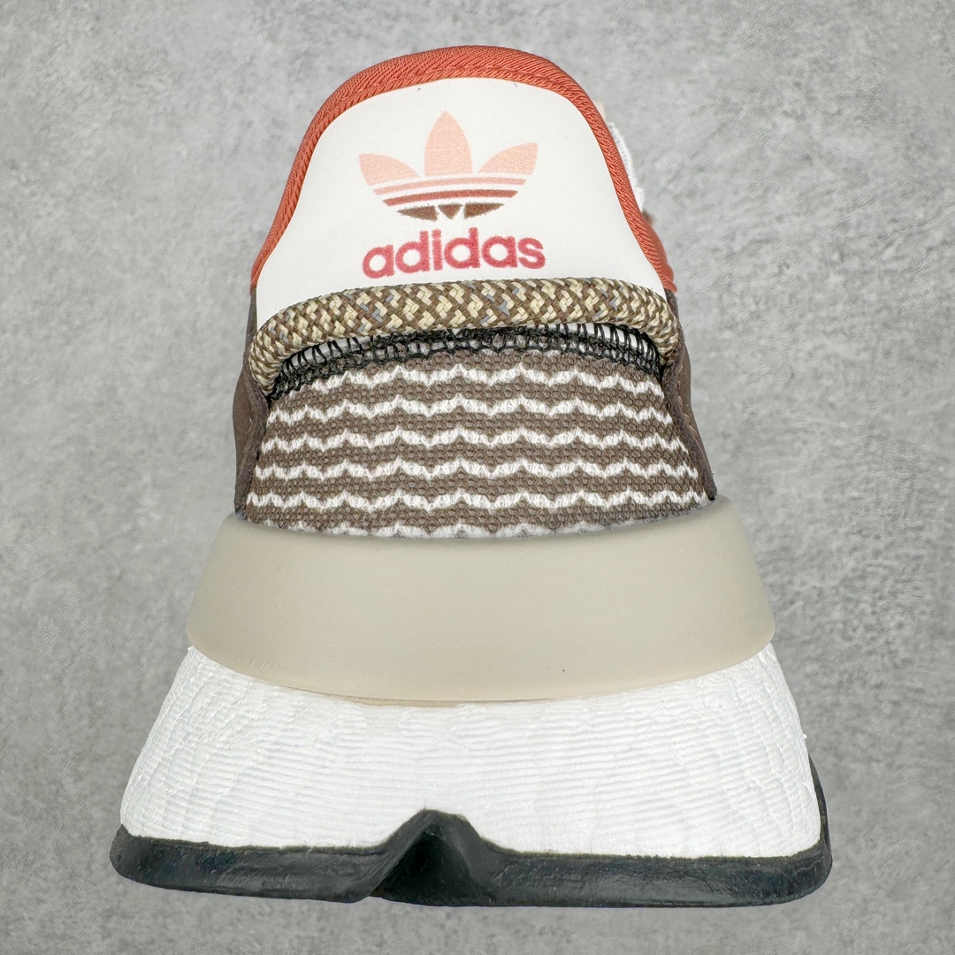 图片[8]-＃纯原福利 AD originals Nite Jogger Pride 夜行者减震耐磨低帮反光复古休闲百搭运动跑鞋 原厂材料 原厂大底 原装工艺 原鞋一致 记忆海绵 鞋眼使用原鞋一致电绣加针车工艺 后跟全部一致采用原鞋工艺 四针六线进口机 区别市面三针五线 头层皮打造 原厂流水标 3D喷漆 瞄漆 私家独模 网布搭配麂皮拼接打造鞋面 极具复古风格鞋头及鞋跟点缀3M反光设计 极为亮眼中底采用全掌Boost科技 厚度相当可观 脚感极佳 尺码：36 36⅔ 37⅓ 38 38⅔ 39⅓ 40 40⅔ 41⅓ 42 42⅔ 43⅓ 44 45-选品中心