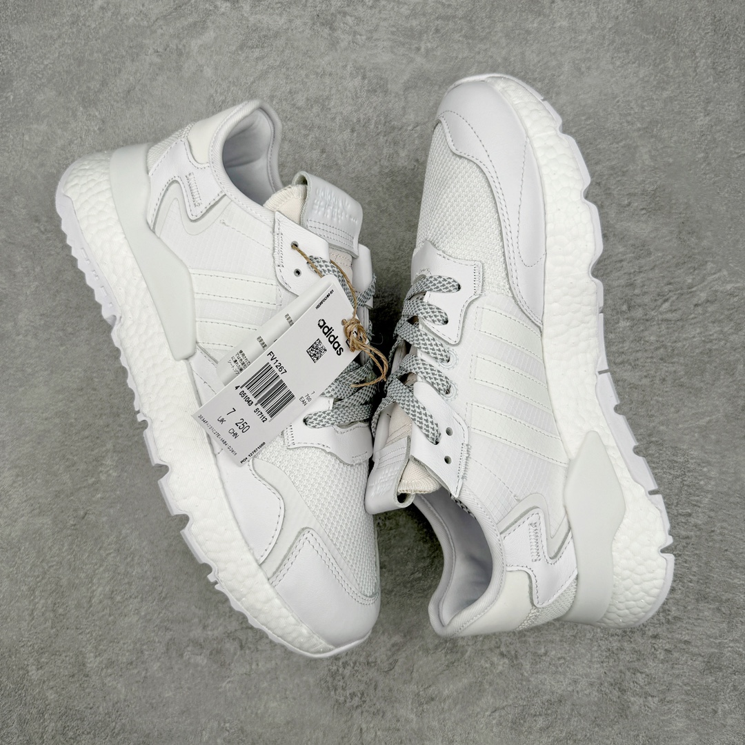 图片[3]-＃纯原福利 AD originals Nite Jogger Pride 夜行者减震耐磨低帮反光复古休闲百搭运动跑鞋 原厂材料 原厂大底 原装工艺 原鞋一致 记忆海绵 鞋眼使用原鞋一致电绣加针车工艺 后跟全部一致采用原鞋工艺 四针六线进口机 区别市面三针五线 头层皮打造 原厂流水标 3D喷漆 瞄漆 私家独模 网布搭配麂皮拼接打造鞋面 极具复古风格鞋头及鞋跟点缀3M反光设计 极为亮眼中底采用全掌Boost科技 厚度相当可观 脚感极佳 尺码：36 36⅔ 37⅓ 38 38⅔ 39⅓ 40 40⅔ 41⅓ 42 42⅔ 43⅓ 44 45-选品中心