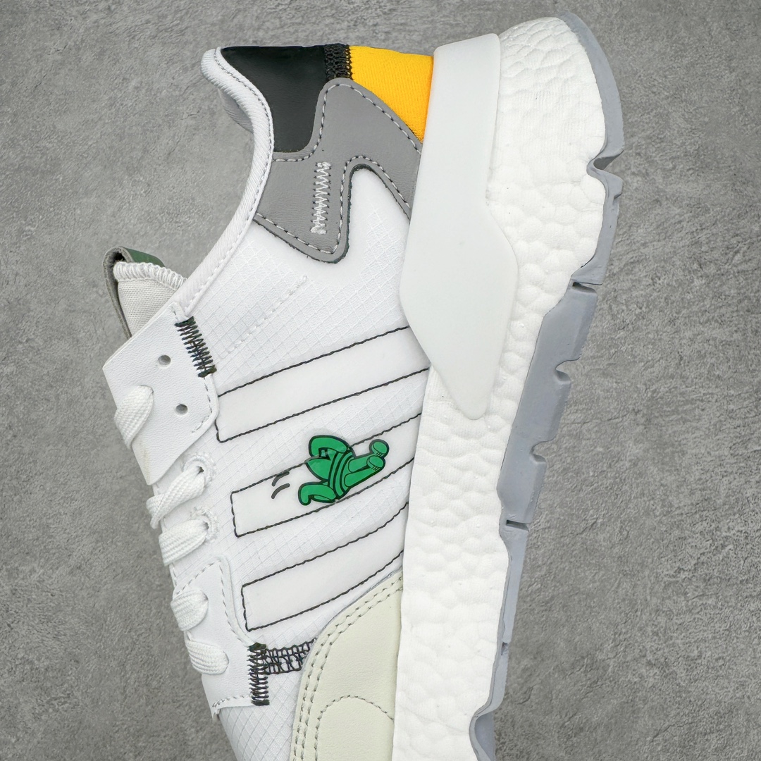 图片[7]-＃纯原福利 AD originals Nite Jogger Pride 夜行者减震耐磨低帮反光复古休闲百搭运动跑鞋 原厂材料 原厂大底 原装工艺 原鞋一致 记忆海绵 鞋眼使用原鞋一致电绣加针车工艺 后跟全部一致采用原鞋工艺 四针六线进口机 区别市面三针五线 头层皮打造 原厂流水标 3D喷漆 瞄漆 私家独模 网布搭配麂皮拼接打造鞋面 极具复古风格鞋头及鞋跟点缀3M反光设计 极为亮眼中底采用全掌Boost科技 厚度相当可观 脚感极佳 尺码：36 36⅔ 37⅓ 38 38⅔ 39⅓ 40 40⅔ 41⅓ 42 42⅔ 43⅓ 44 45-选品中心