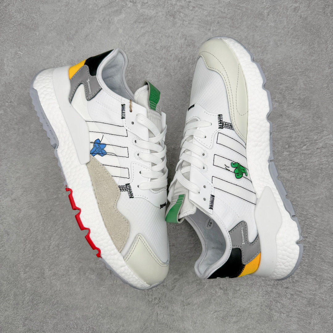 图片[3]-＃纯原福利 AD originals Nite Jogger Pride 夜行者减震耐磨低帮反光复古休闲百搭运动跑鞋 原厂材料 原厂大底 原装工艺 原鞋一致 记忆海绵 鞋眼使用原鞋一致电绣加针车工艺 后跟全部一致采用原鞋工艺 四针六线进口机 区别市面三针五线 头层皮打造 原厂流水标 3D喷漆 瞄漆 私家独模 网布搭配麂皮拼接打造鞋面 极具复古风格鞋头及鞋跟点缀3M反光设计 极为亮眼中底采用全掌Boost科技 厚度相当可观 脚感极佳 尺码：36 36⅔ 37⅓ 38 38⅔ 39⅓ 40 40⅔ 41⅓ 42 42⅔ 43⅓ 44 45-选品中心