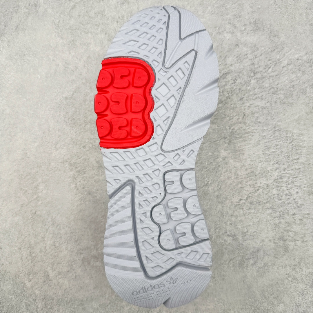 图片[9]-＃纯原福利 AD originals Nite Jogger Pride 夜行者减震耐磨低帮反光复古休闲百搭运动跑鞋 原厂材料 原厂大底 原装工艺 原鞋一致 记忆海绵 鞋眼使用原鞋一致电绣加针车工艺 后跟全部一致采用原鞋工艺 四针六线进口机 区别市面三针五线 头层皮打造 原厂流水标 3D喷漆 瞄漆 私家独模 网布搭配麂皮拼接打造鞋面 极具复古风格鞋头及鞋跟点缀3M反光设计 极为亮眼中底采用全掌Boost科技 厚度相当可观 脚感极佳 尺码：36 36⅔ 37⅓ 38 38⅔ 39⅓ 40 40⅔ 41⅓ 42 42⅔ 43⅓ 44 45-选品中心