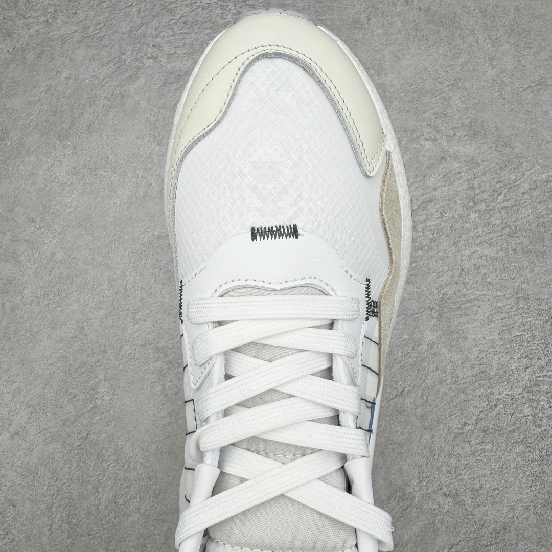 图片[4]-＃纯原福利 AD originals Nite Jogger Pride 夜行者减震耐磨低帮反光复古休闲百搭运动跑鞋 原厂材料 原厂大底 原装工艺 原鞋一致 记忆海绵 鞋眼使用原鞋一致电绣加针车工艺 后跟全部一致采用原鞋工艺 四针六线进口机 区别市面三针五线 头层皮打造 原厂流水标 3D喷漆 瞄漆 私家独模 网布搭配麂皮拼接打造鞋面 极具复古风格鞋头及鞋跟点缀3M反光设计 极为亮眼中底采用全掌Boost科技 厚度相当可观 脚感极佳 尺码：36 36⅔ 37⅓ 38 38⅔ 39⅓ 40 40⅔ 41⅓ 42 42⅔ 43⅓ 44 45-选品中心