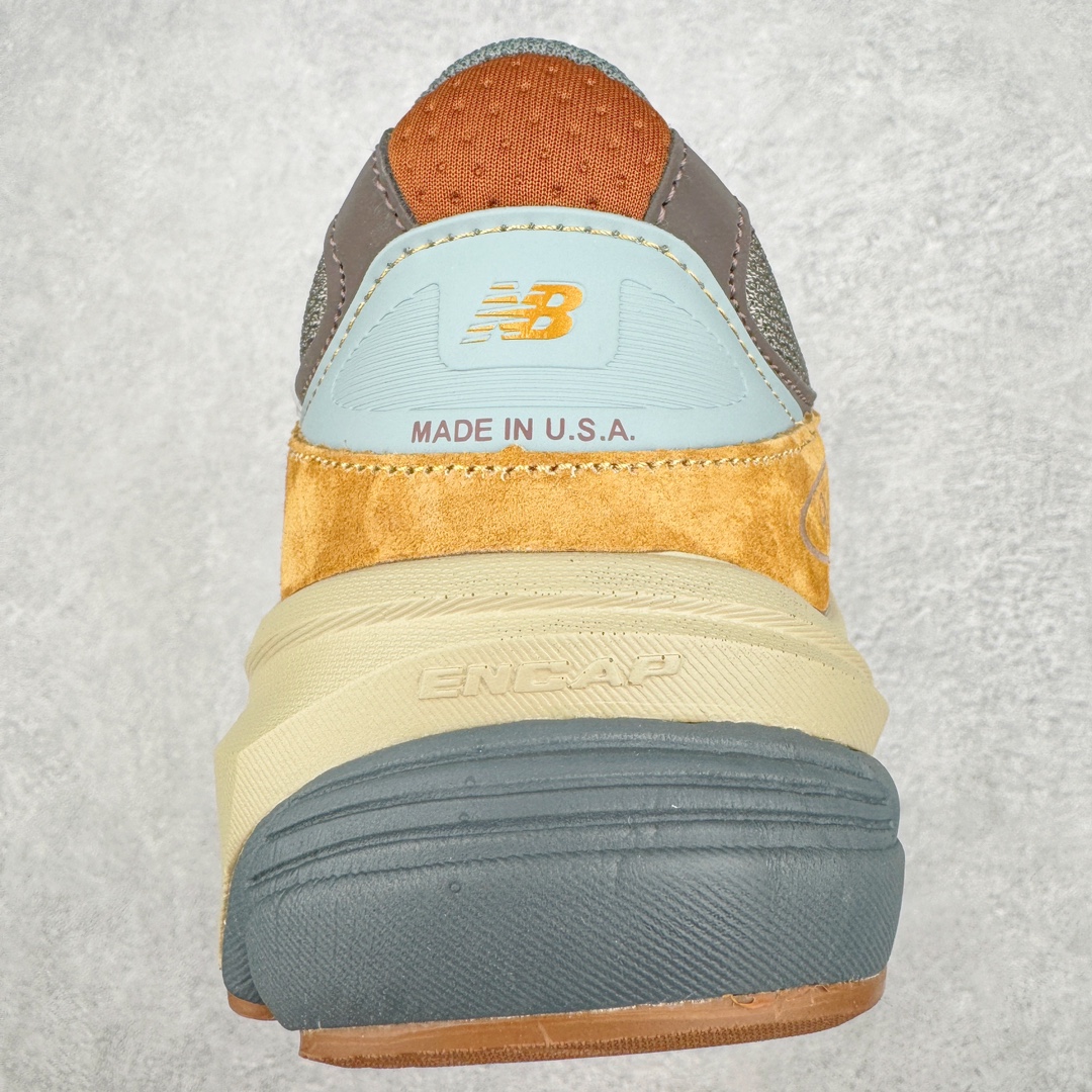图片[8]-＃K版纯原 Carhartt WIP x New Balance M990CH6 新百伦NB990V6 第六代总统复古慢跑鞋 联名卡其色 这是一双极具现代感设计的复古跑鞋 990v6 鞋面大部分面积依旧采用麂皮和织物材质覆盖 从各种细节上看也还是有点 990v5 的影子 但相比 990v5 990v6 鞋面各种材质的拼接会更加复杂 这次 990v6 最大的改变相信大家应该也发现了 就是看上去貌似比 990v4 和 990v5 两代鞋款加起来还要厚的鞋底 其实这是 New Balance 首次采用的三重缓震组合鞋底 除了之前就有的 ABZORB 缓震科技和 ENCAP 中底 这次新加入了 FuelCell 缓震科技 看来舒适度和增高度 都要更上一层楼呀 990v6 的侧标 Logo 设计少见地没有印在绒面皮革上 而是置于网眼面料以及横跨鞋身的皮革织带之上 同时鞋舌上的标签设计并没有延用此前 990v4 和 990v5 采用的样式设计 而是采用了一种新的类似于三角徽章的设计 所以对于鞋款上的更新变化 既有延续经典的设计 也有创新性的改变 尺码：36 37 37.5 38 38.5 39 40 40.5 41.5 42 42.5 43 44 44.5 45-选品中心