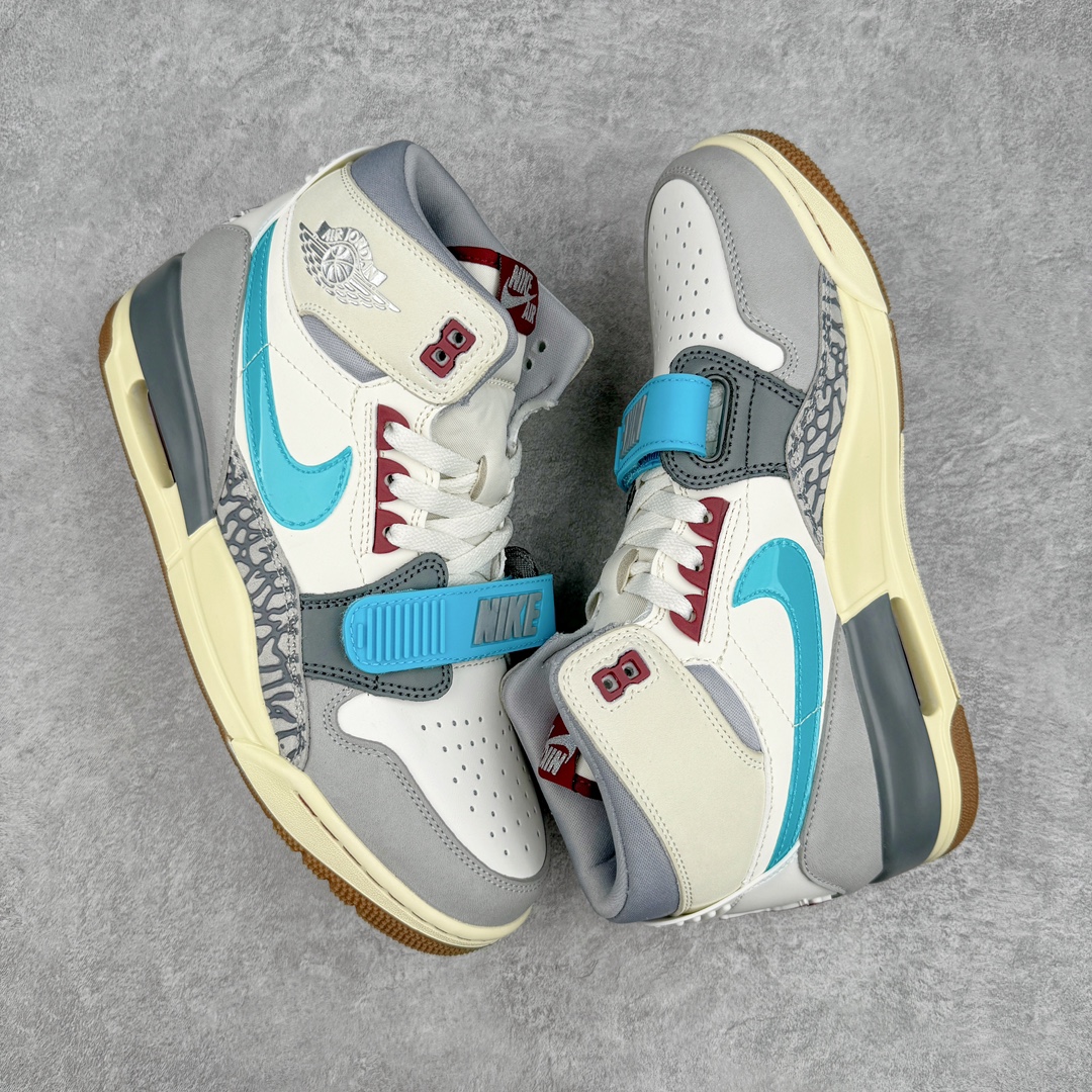 图片[3]-💰220 ＃KZ神版 Air Jordan Legacy AJ312 High 高帮复古篮球鞋 白灰蓝 FB1875-141 市场最强独一档产物 全套原纸板楦头开发 原厂大底磨具加持立体防滑纹理 原档数据后跟TPU子母扣魔术贴 原装可视Air Sole气垫 原汁原味最完美的312代版型 唯一正确鞋头趴度弧度高度鞋身腰线 进口港宝加持 后跟自然饱满 全鞋荧光划线卡点 追求极致完美 每一双都是工艺品 多重QC质检 超越公司货的品控标准 实实在在的免检产品 鞋身采用了皮革材质打造 横跨鞋面的魔术贴十分吸睛 侧面的Swoosh Logo的一部分被鞋面遮挡了一部分 颇具玩味 魔术贴上标有NK标识 而鞋舌上是Jordan的经典红色飞翼Logo 后跟和鞋底均采用了AJ3的设计 后跟上同样也使用了经典的爆裂纹图案 SIZE：36 36.5 37.5 38 38.5 39 40 40.5 41 42 42.5 43 44 44.5 45 46 47.5 编码：by2936090-运动鞋