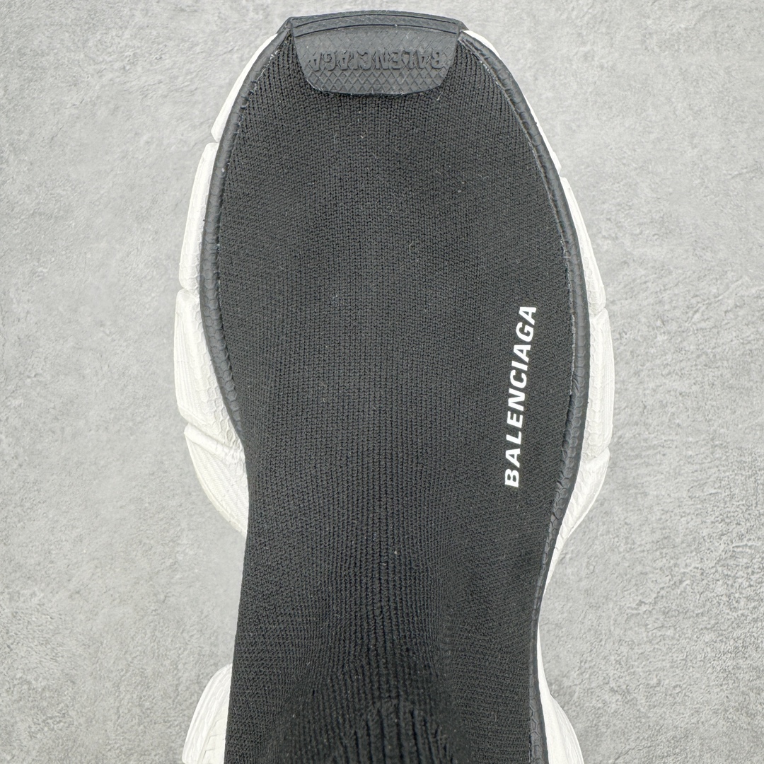 图片[4]-＃总裁特价福利 BALENCIAGA 3XL 巴黎世家袜子鞋复古休闲运动鞋 推出探索时尚界对于原创与挪用的概念、以全新系列致敬传承与经典 以标志性Balenciaga廓形和抽象大底 碰撞出诙谐又和谐的新创意 原盒原配防尘袋 全套原纸板楦头开发 最原汁原味的灵魂版型 全鞋荧光划线卡点 胶水把控整洁度追求极致完美 每一双都是工艺品 多重QC质检 超越公司货的品控标准 实实在在的免检产品 原盒原配 正确字体电绣 粗细、位置、大小正确 侧边TPU 透气孔匹配意产原版 正确气垫分离大底 TPU软底 原版一致大底LOGO 立体感十足 偏大一码 尺码：35 36 37 38 39 40 41 42 43 44 45-选品中心